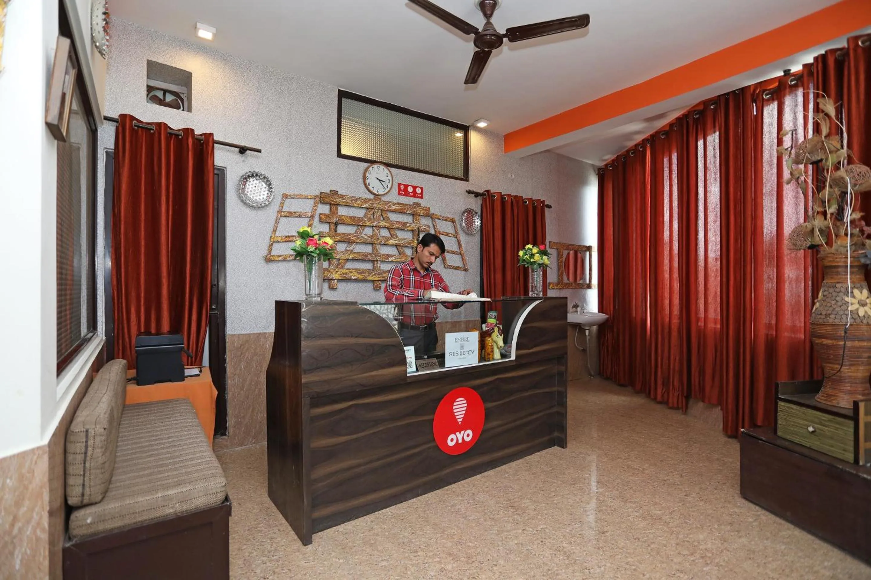 Lobby or reception in Hotel O Grand Empire Expressway