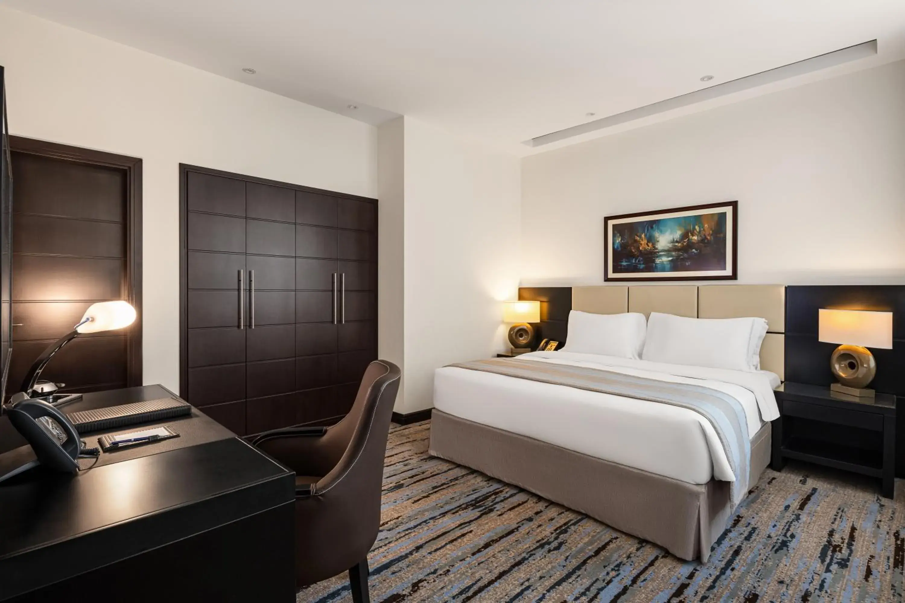 Amber Deluxe in Cristal Hotel Abu Dhabi Amber Deluxe in Cristal Hotel Abu Dhabi