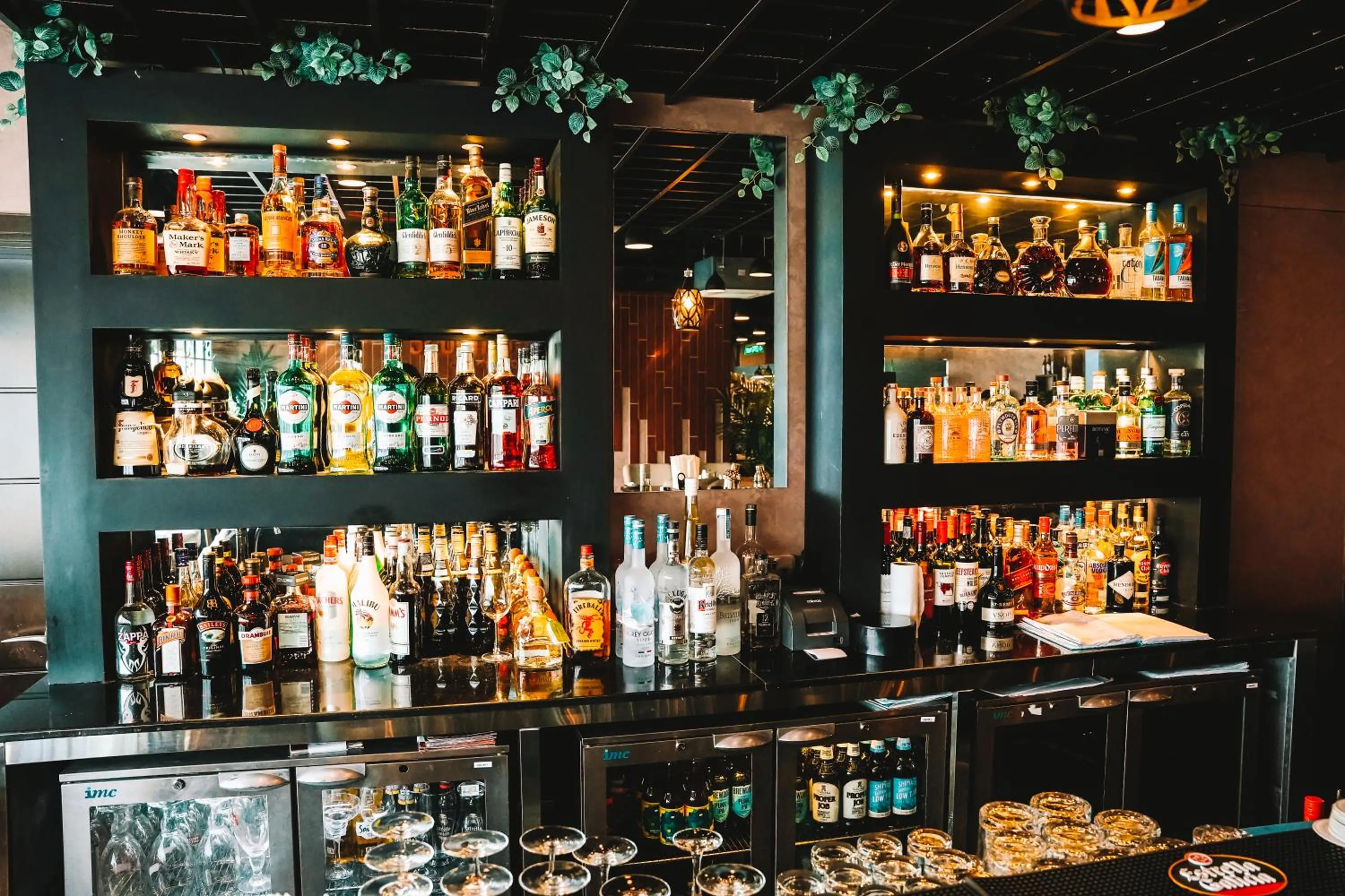 Restaurant/places to eat in Cristal Hotel Abu Dhabi