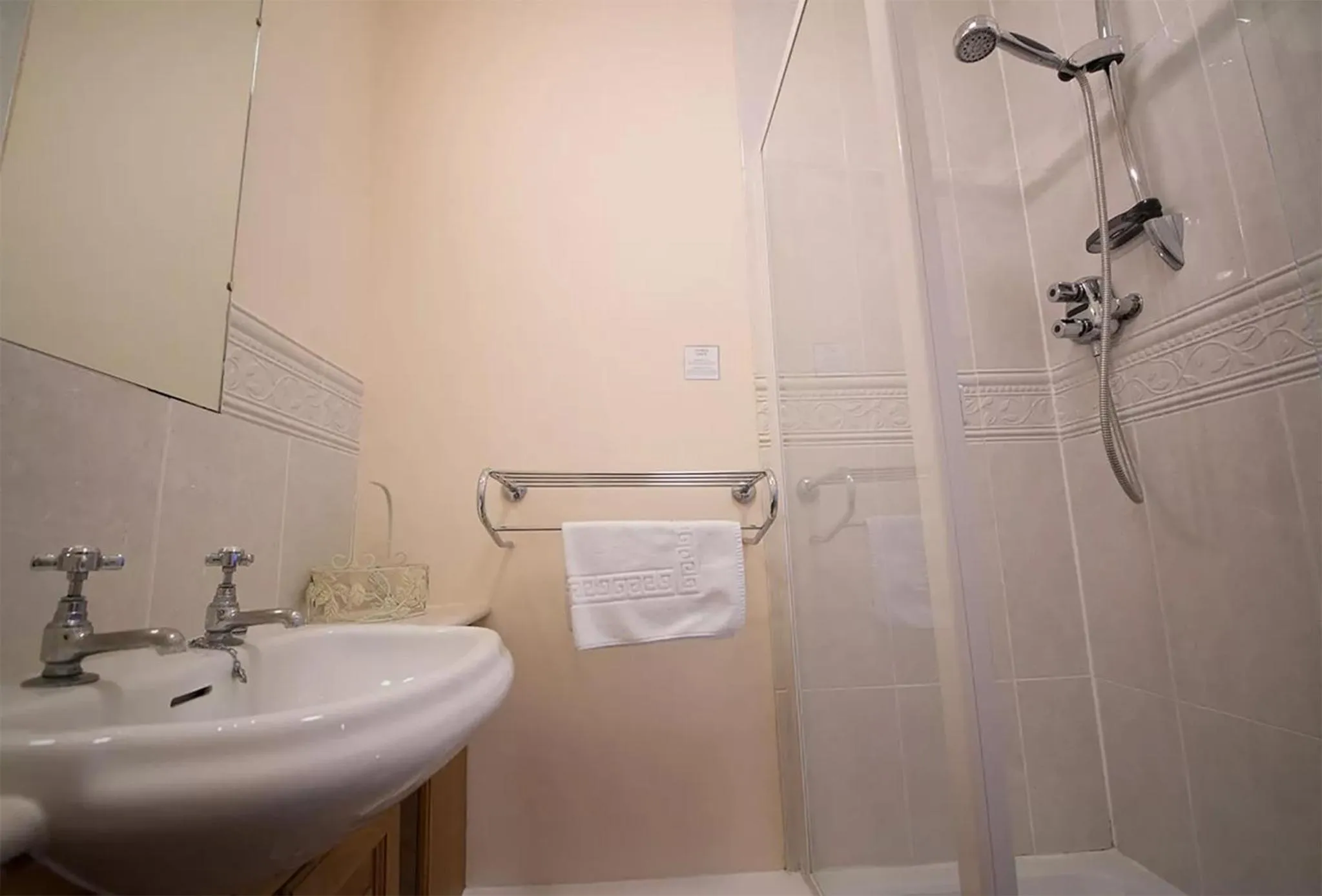 Bathroom in Mellington Hall Country House Hotel