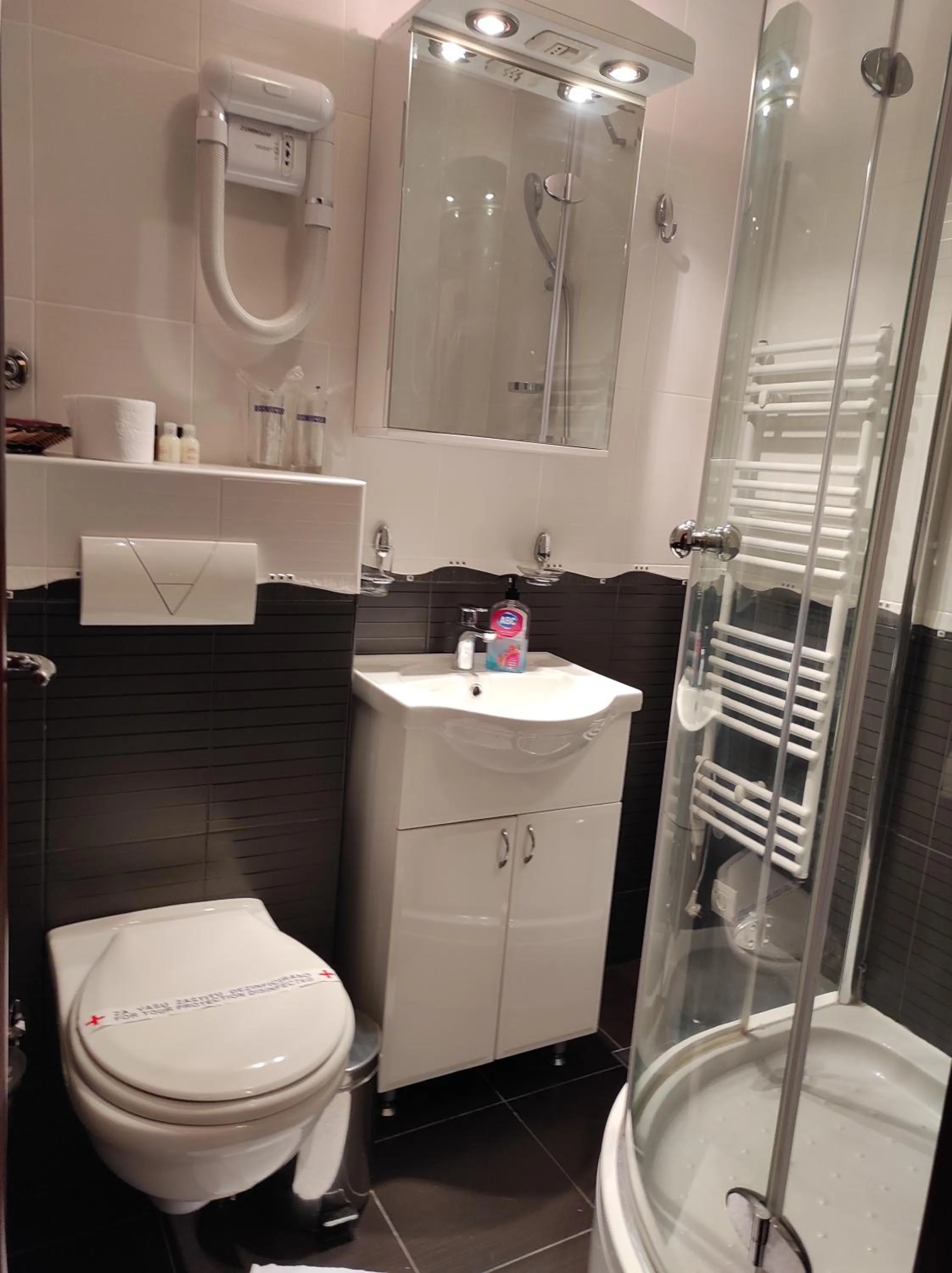 Bathroom in Hotel Mimoza