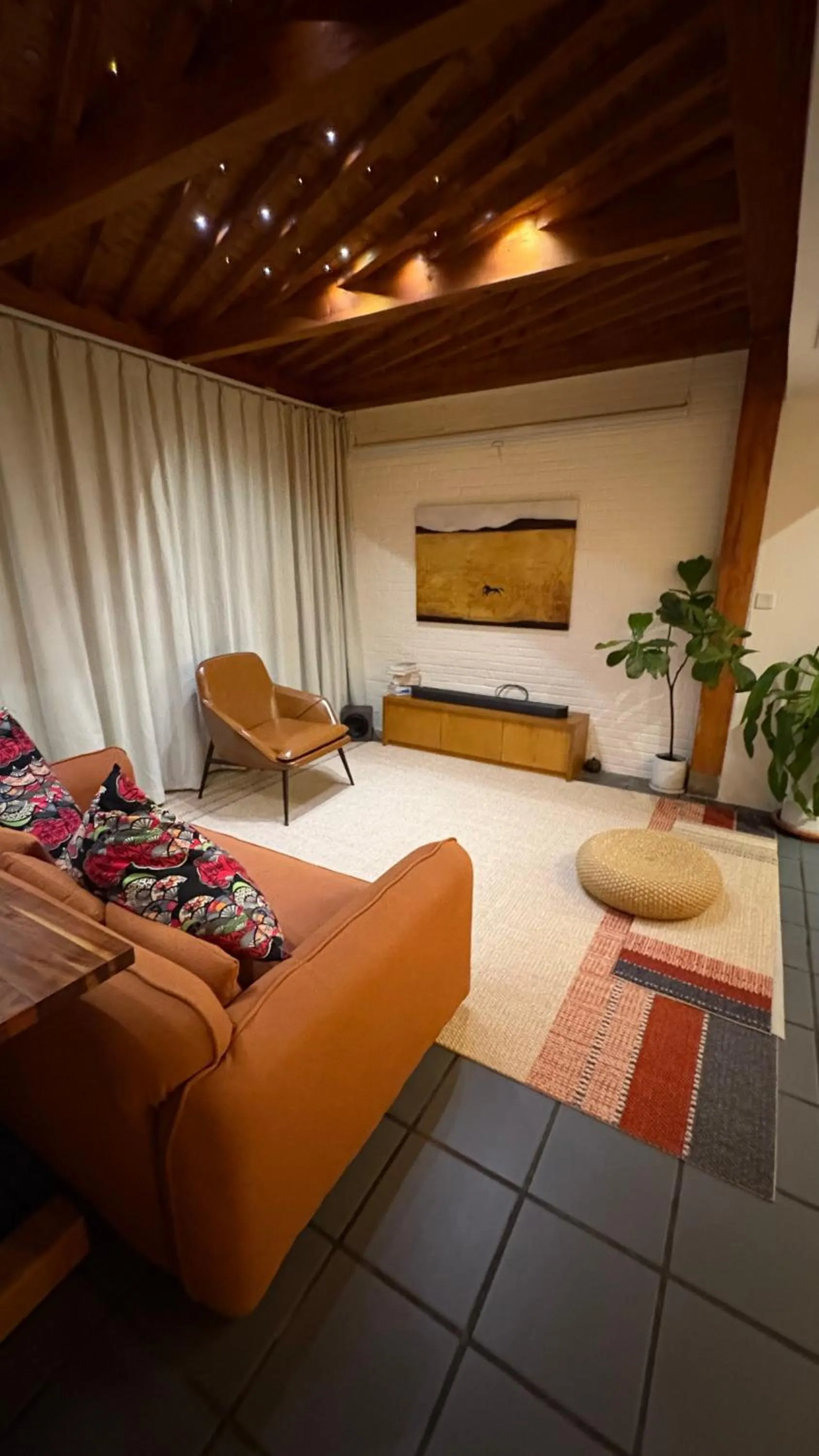 The Orchid Hotel - Old Town & Drum Tower