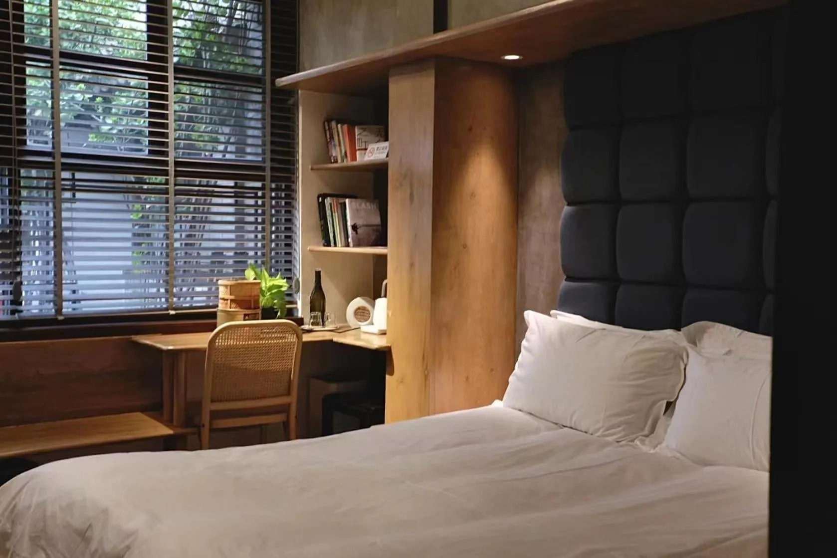 Bed in The Orchid Hotel - Old Town & Drum Tower