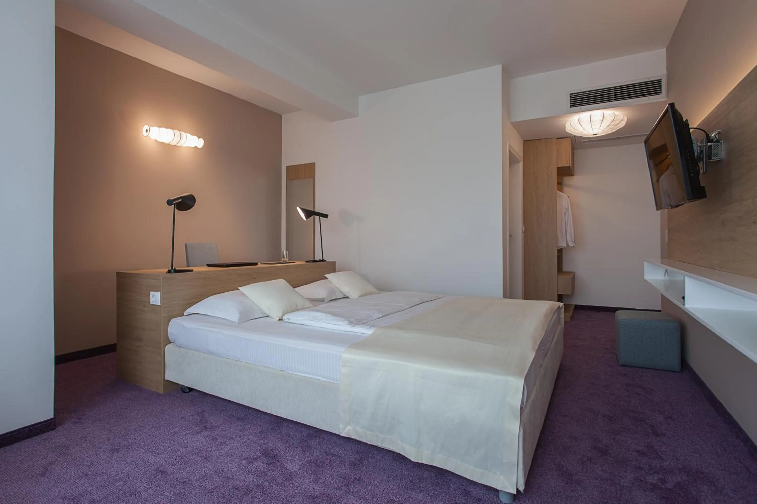 Other, Bed in City Park Hotel