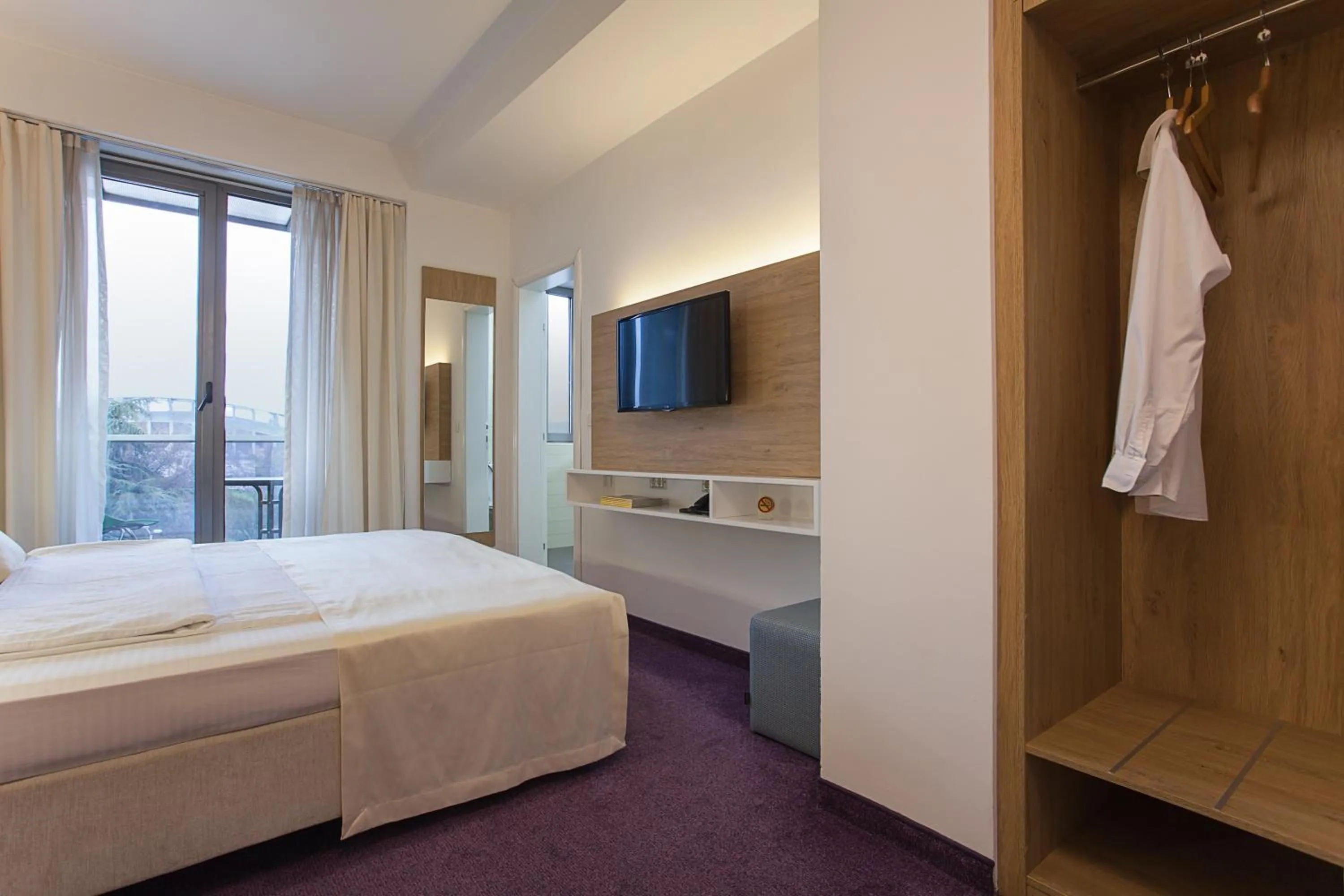 TV and multimedia, Bed in City Park Hotel