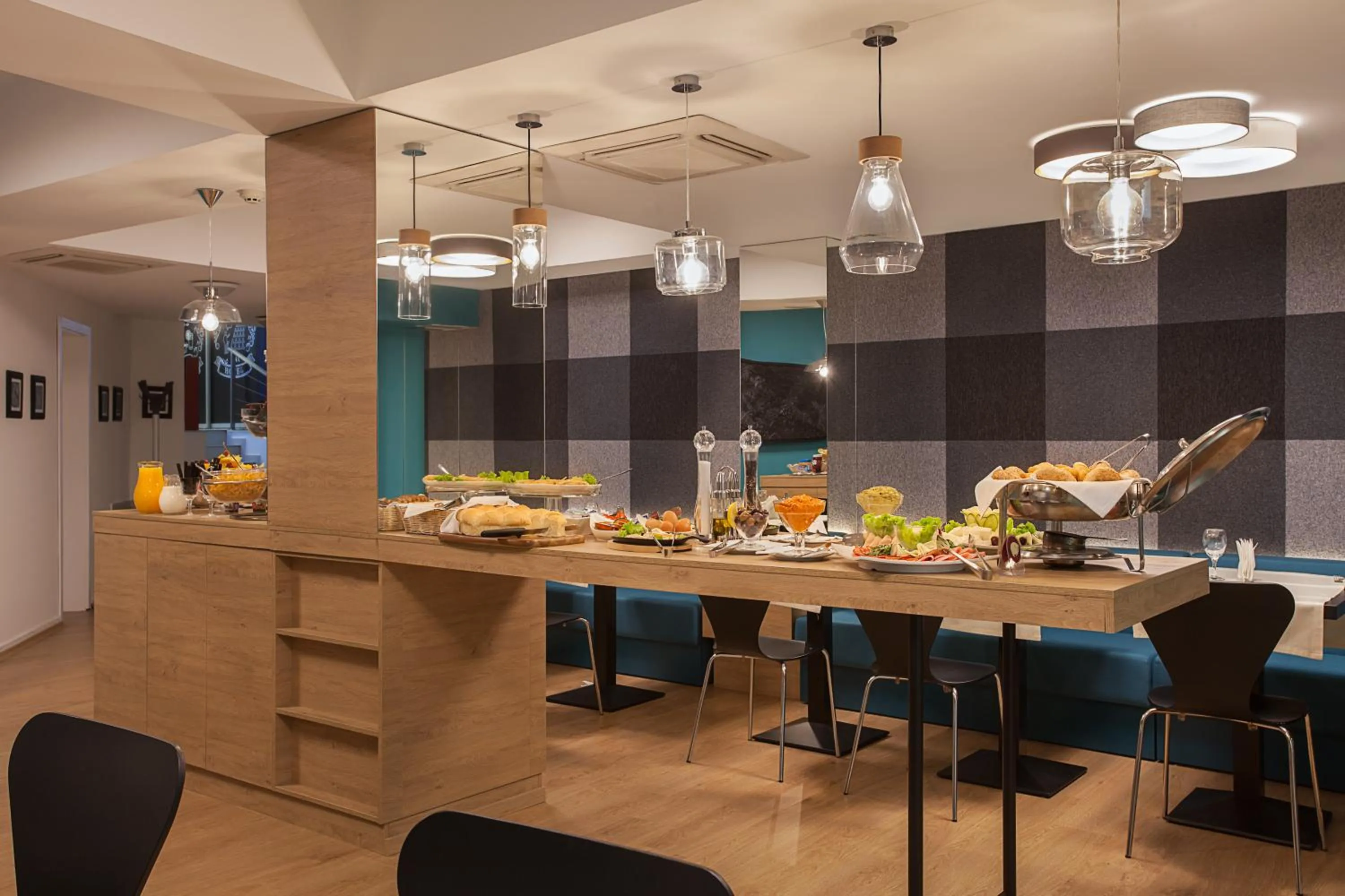 Breakfast in City Park Hotel