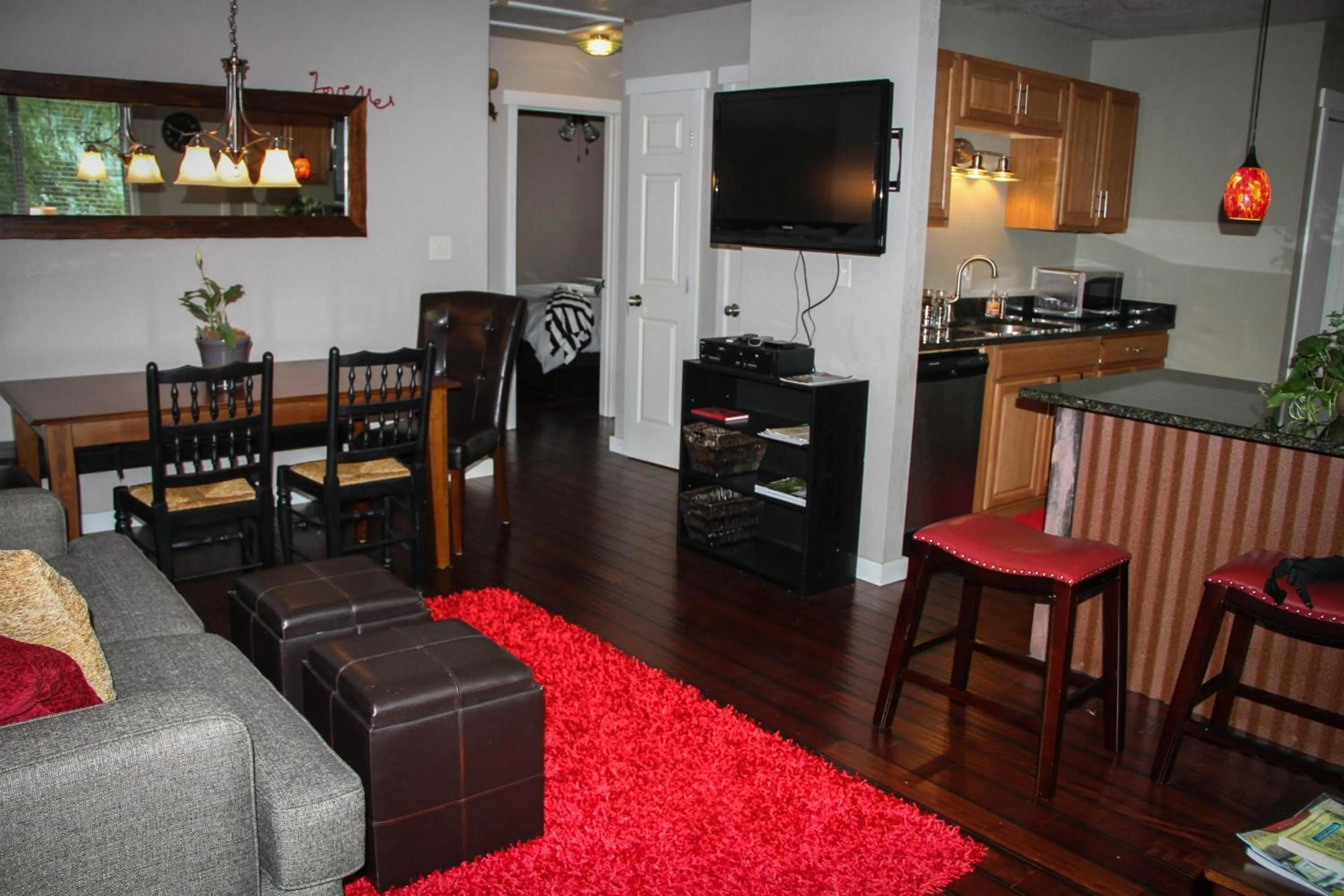 The 8th Street Retreat