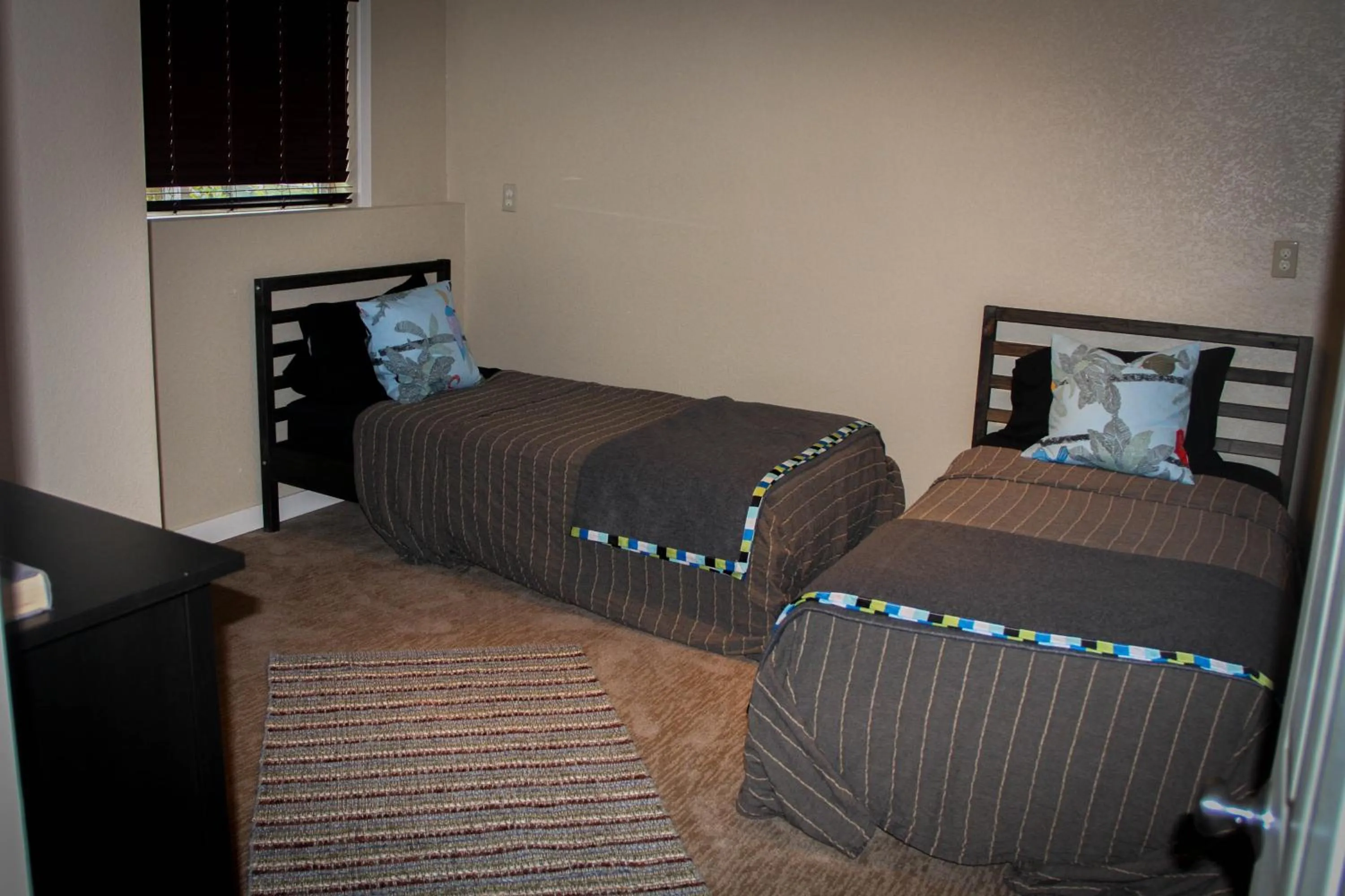 Bed in The 8th Street Retreat