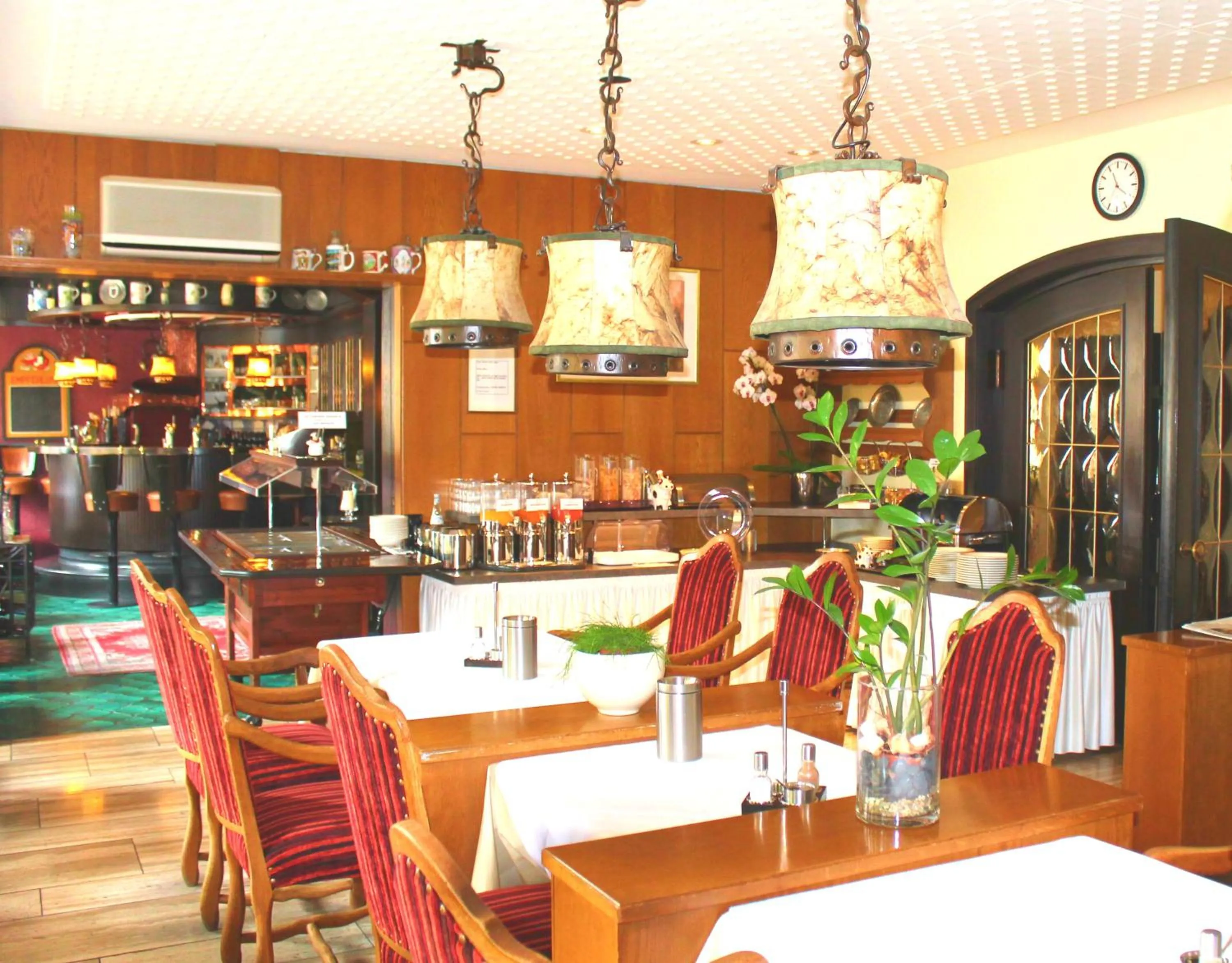 Restaurant/places to eat in Hotel Ostmeier