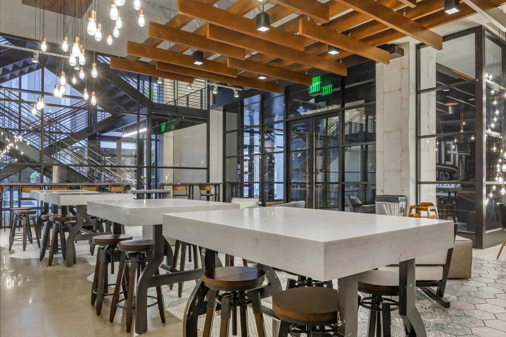 Restaurant/places to eat in Omni Louisville Hotel