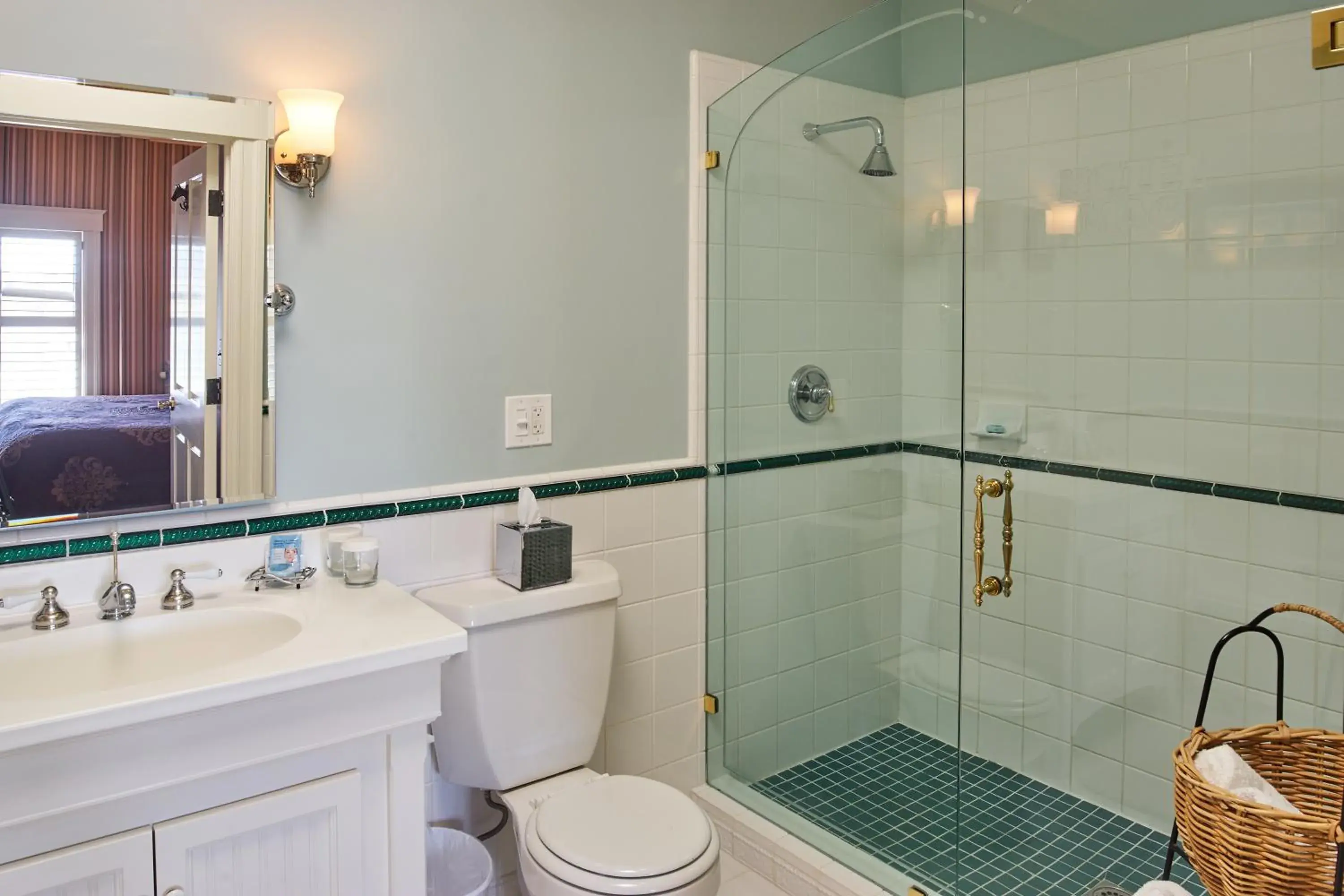 King Suite with Spa Bath in Hotel Mac King Suite with Spa Bath in Hotel Mac