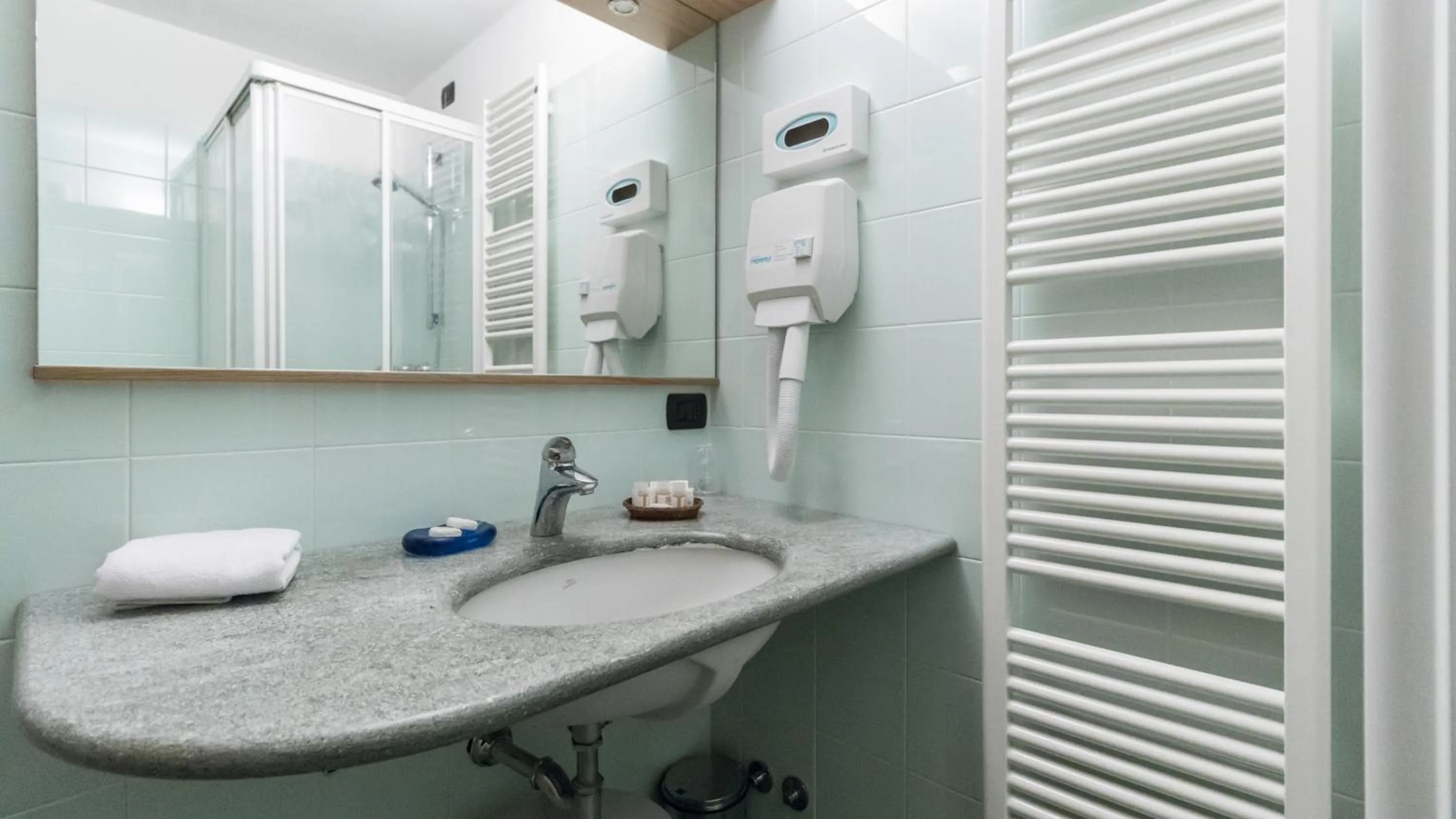 Bathroom in Residence Pizzo Scalino