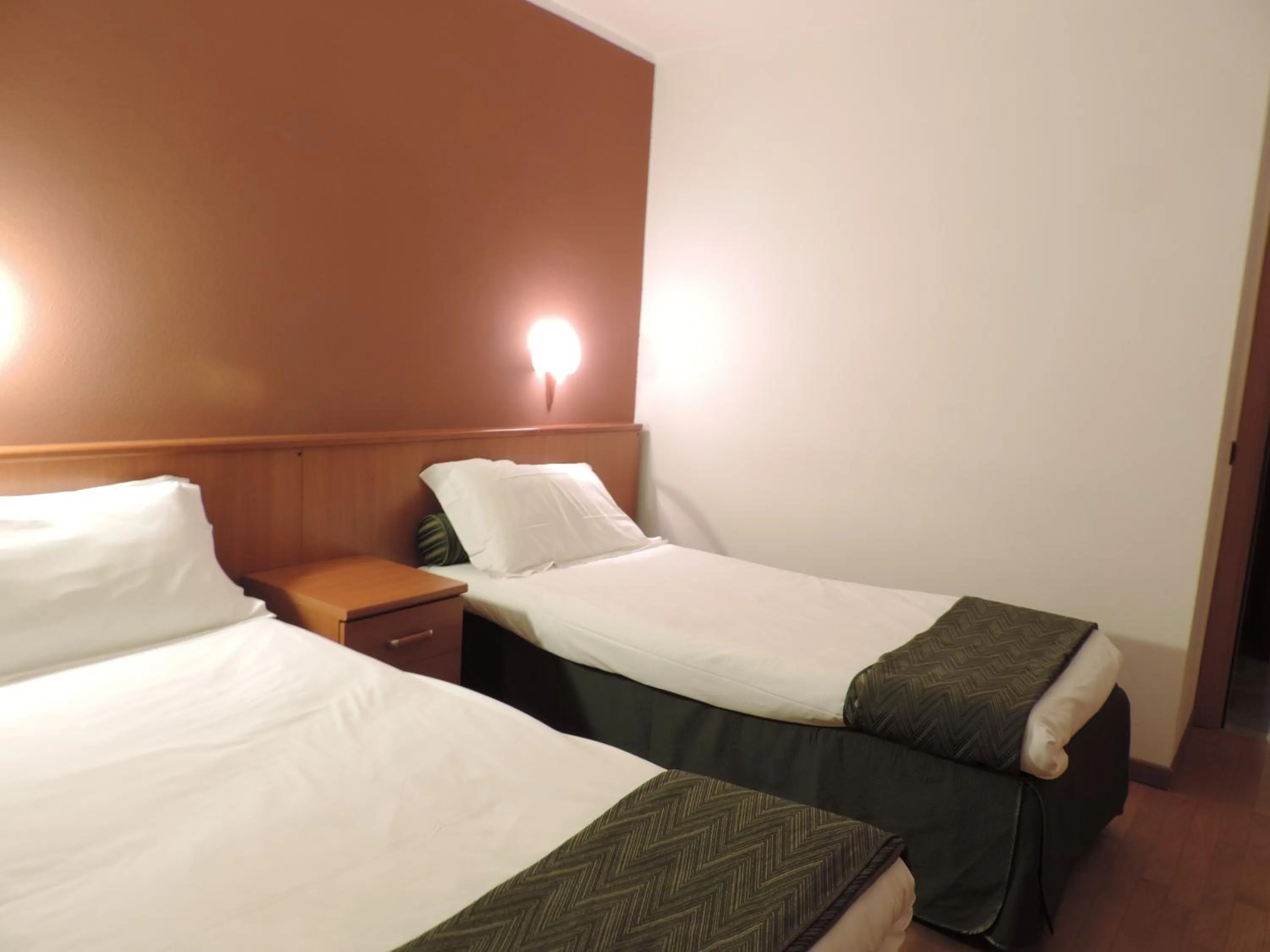 Photo of the whole room, Bed in Residence Pizzo Scalino