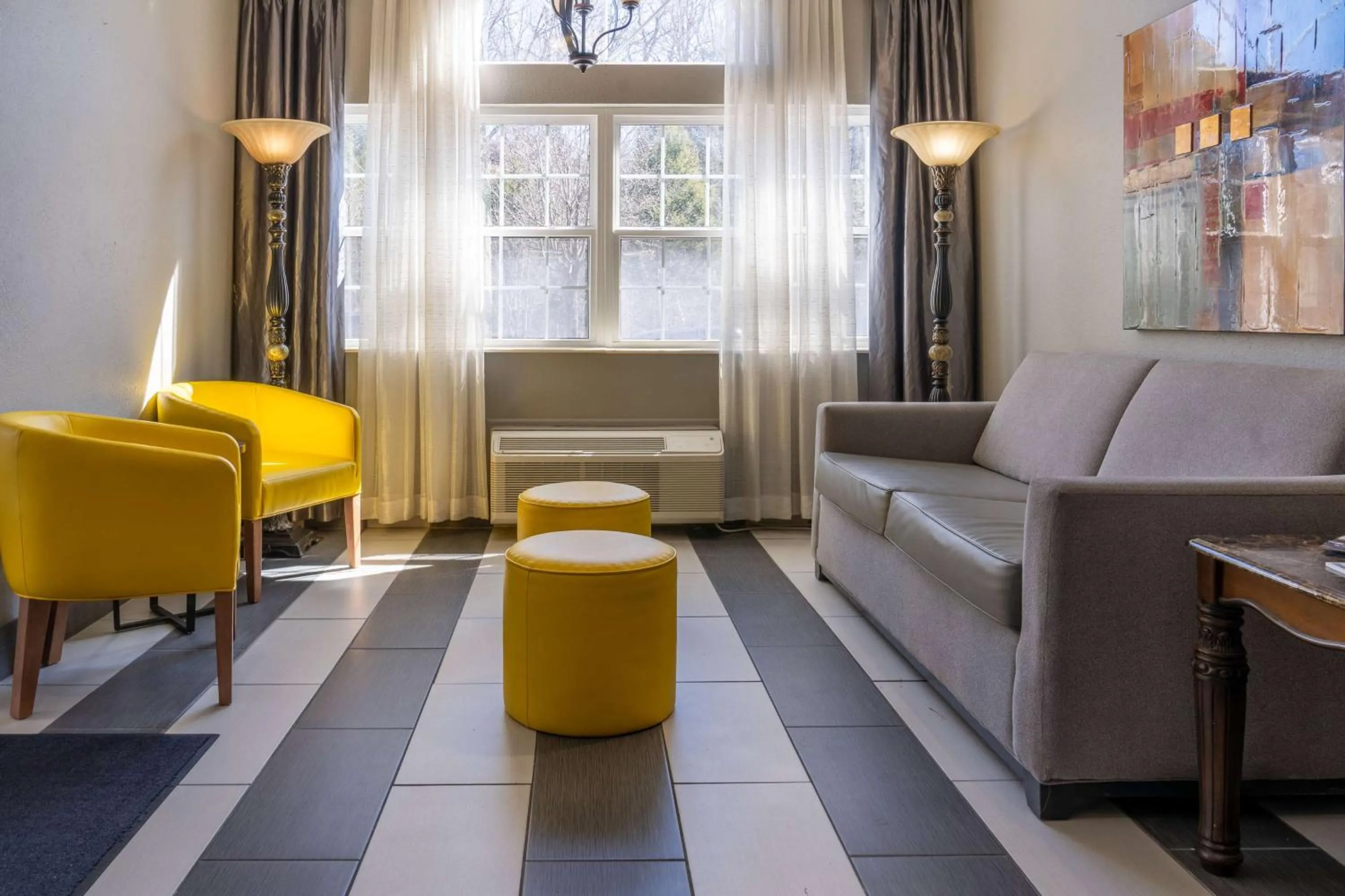 Lobby or reception in Microtel Inn & Suites by Wyndham Pigeon Forge