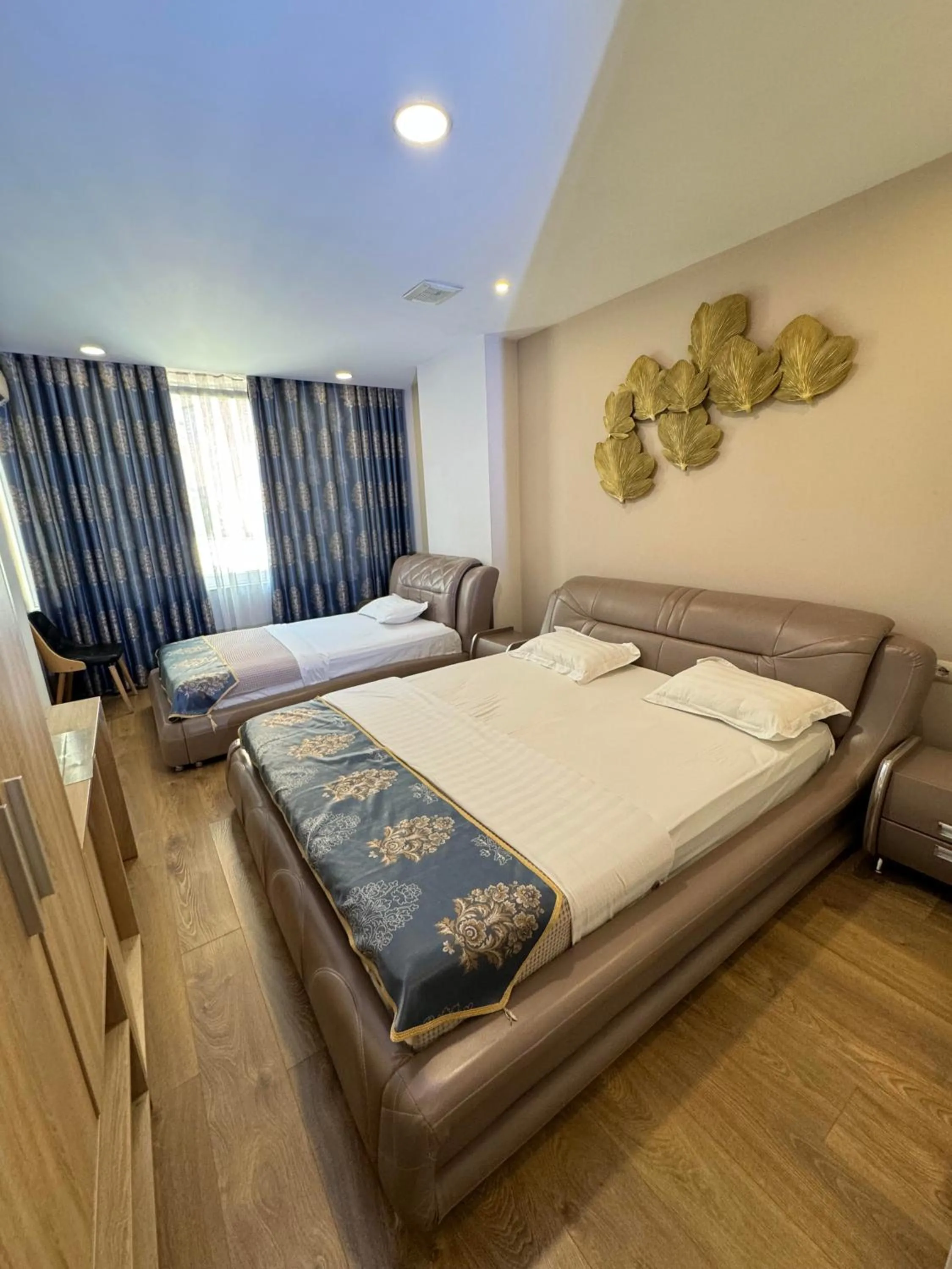 Bedroom, Bed in Park Hotel Tirana