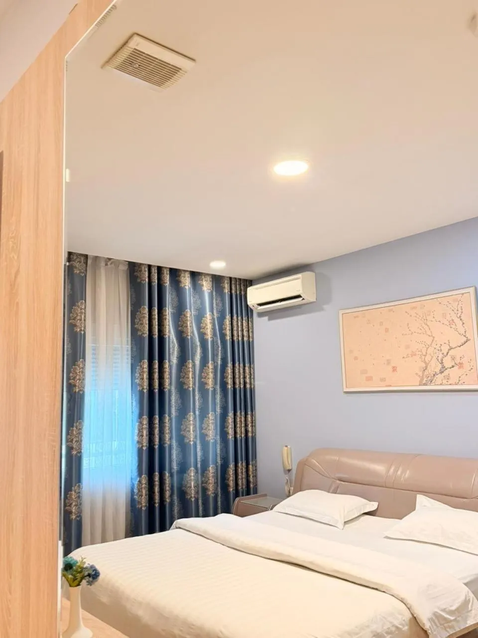 Bed in Park Hotel Tirana