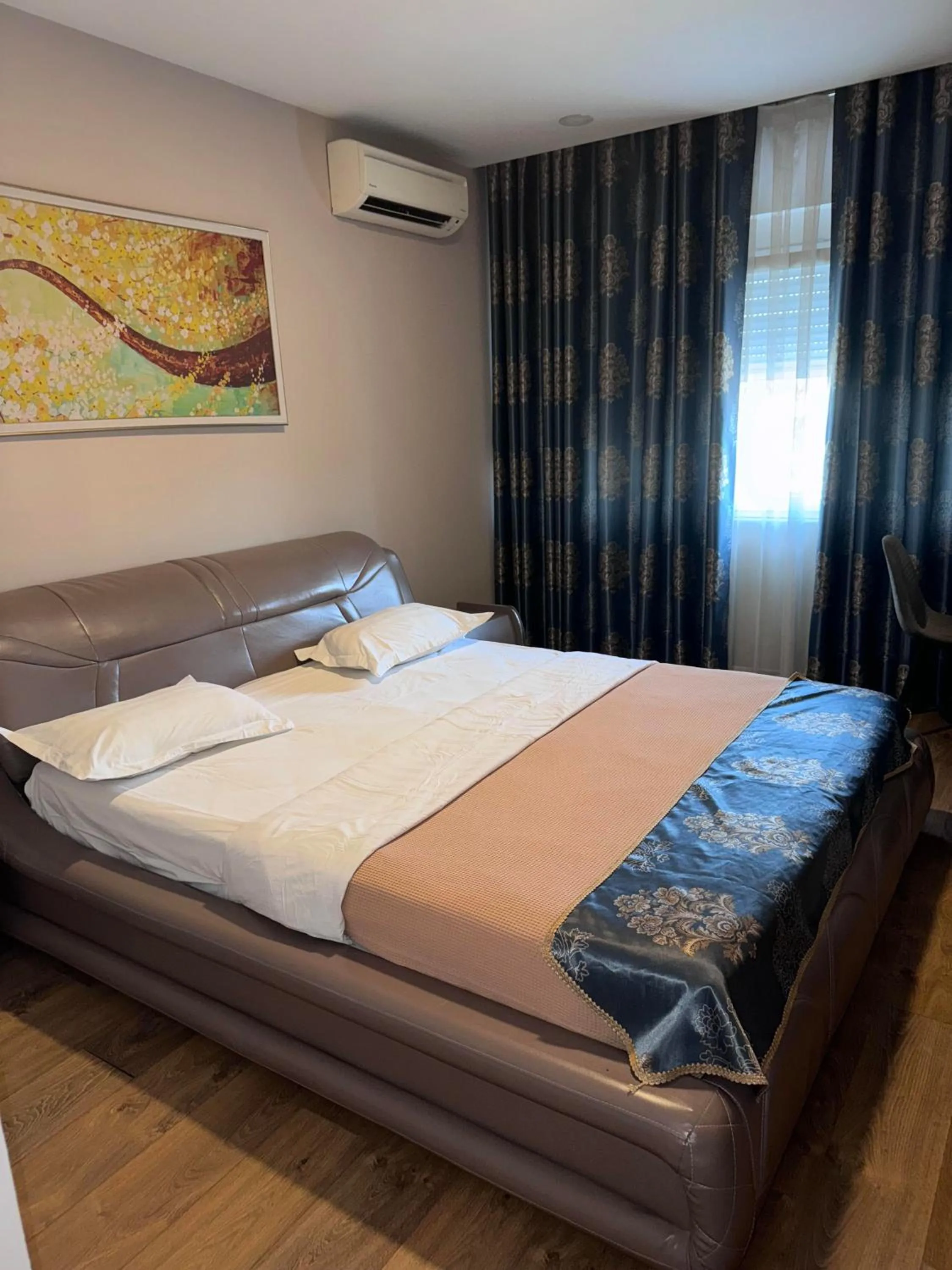 Bed in Park Hotel Tirana