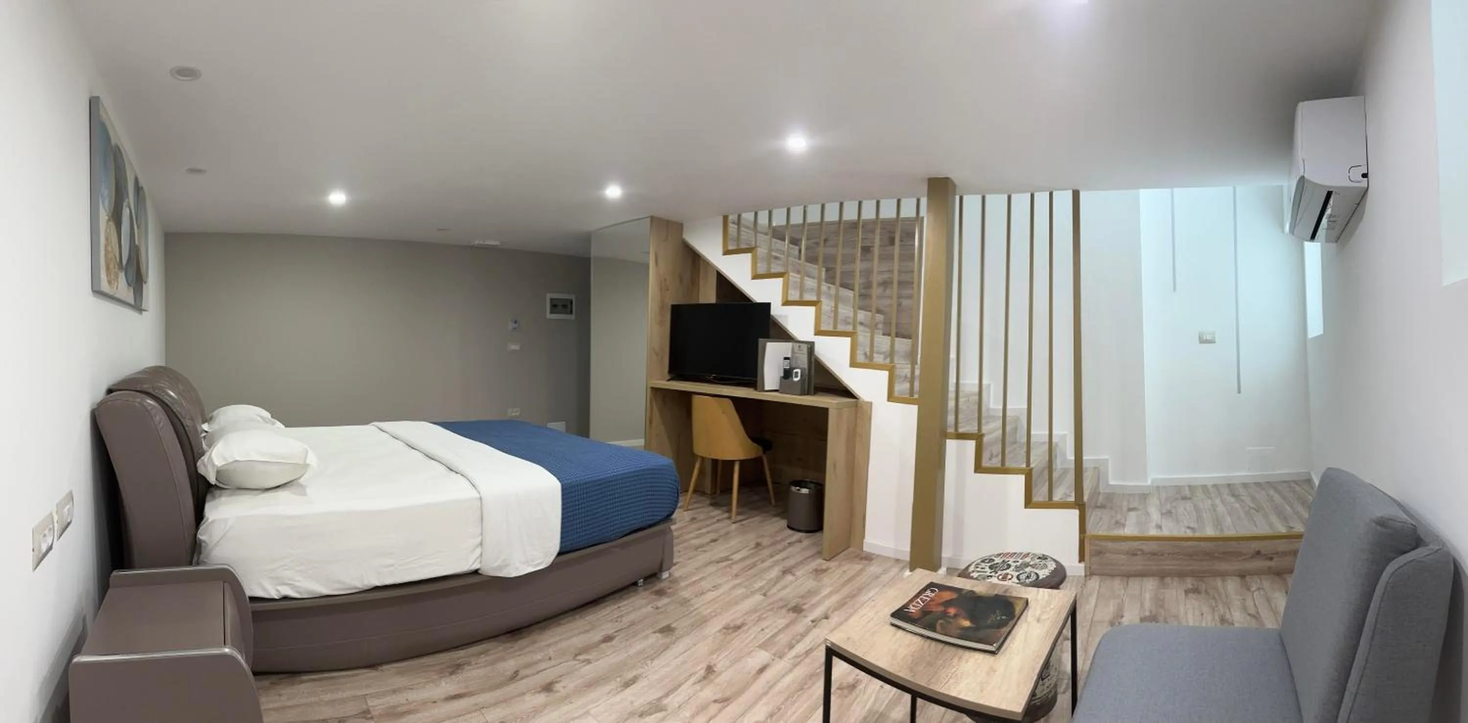 Bedroom, Bed in Park Hotel Tirana