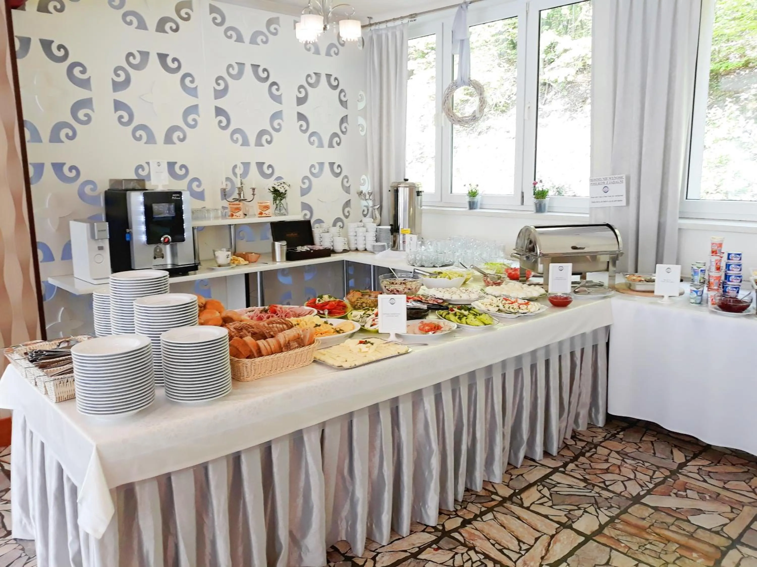 Buffet breakfast in GWAREK Centrum Wypoczynkowe