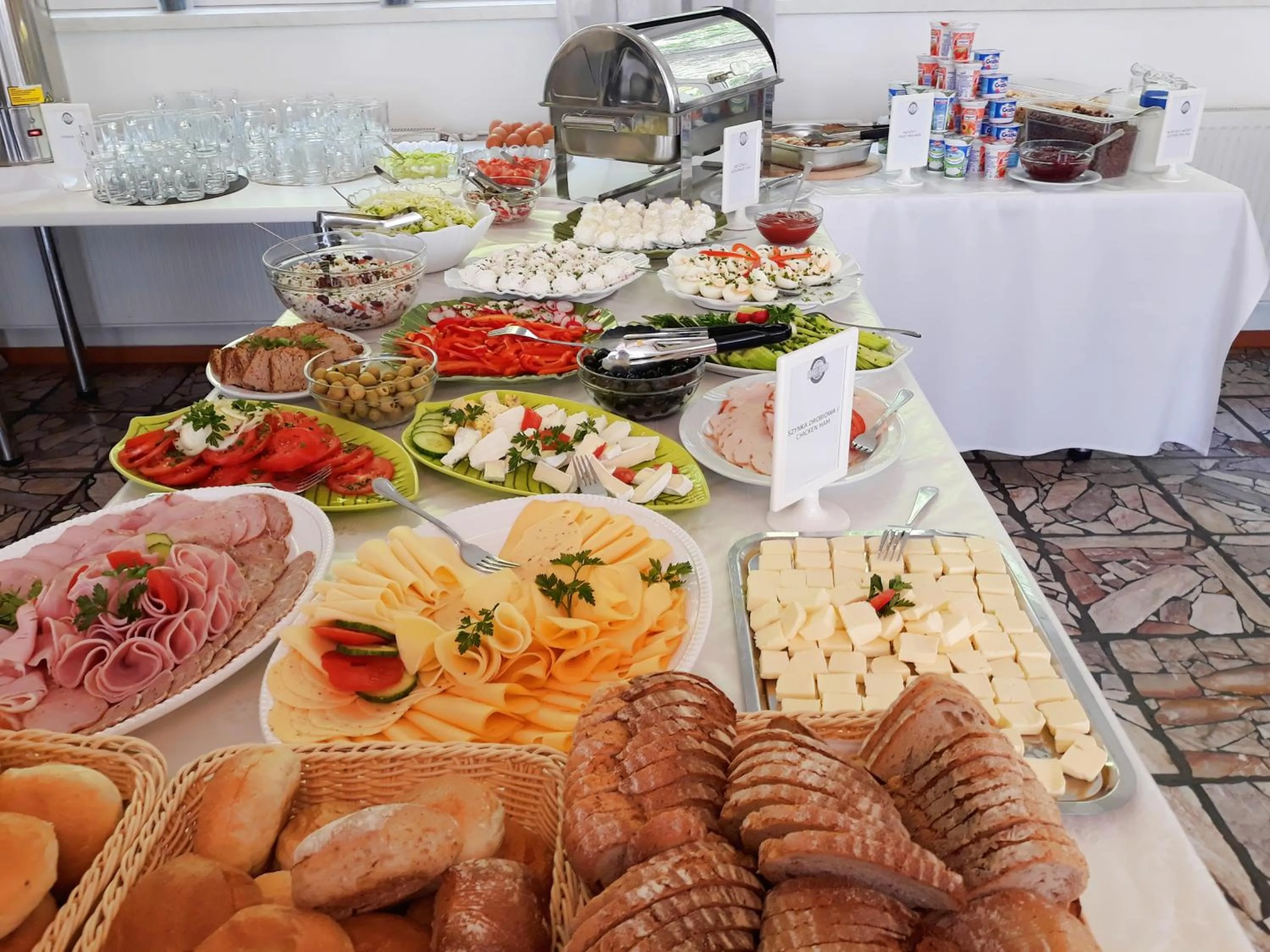 Food and drinks in GWAREK Centrum Wypoczynkowe