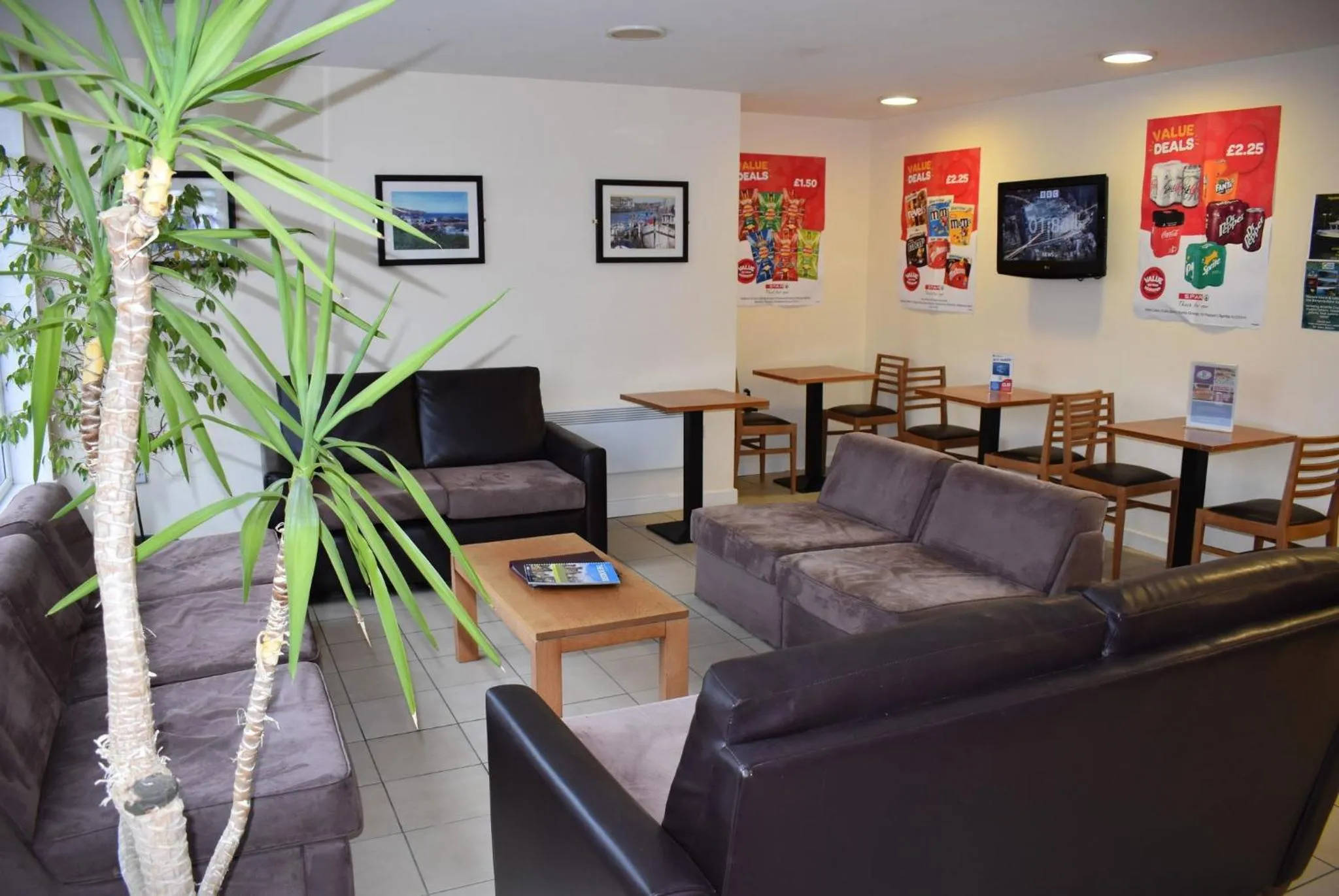 Seating area in Eyesleepover