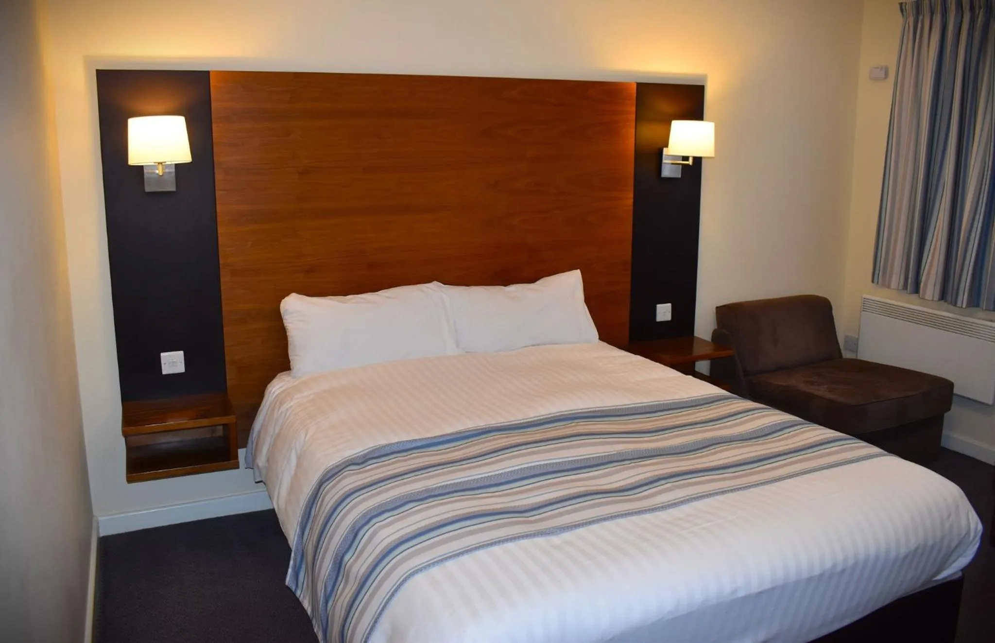 Bedroom, Bed in Eyesleepover