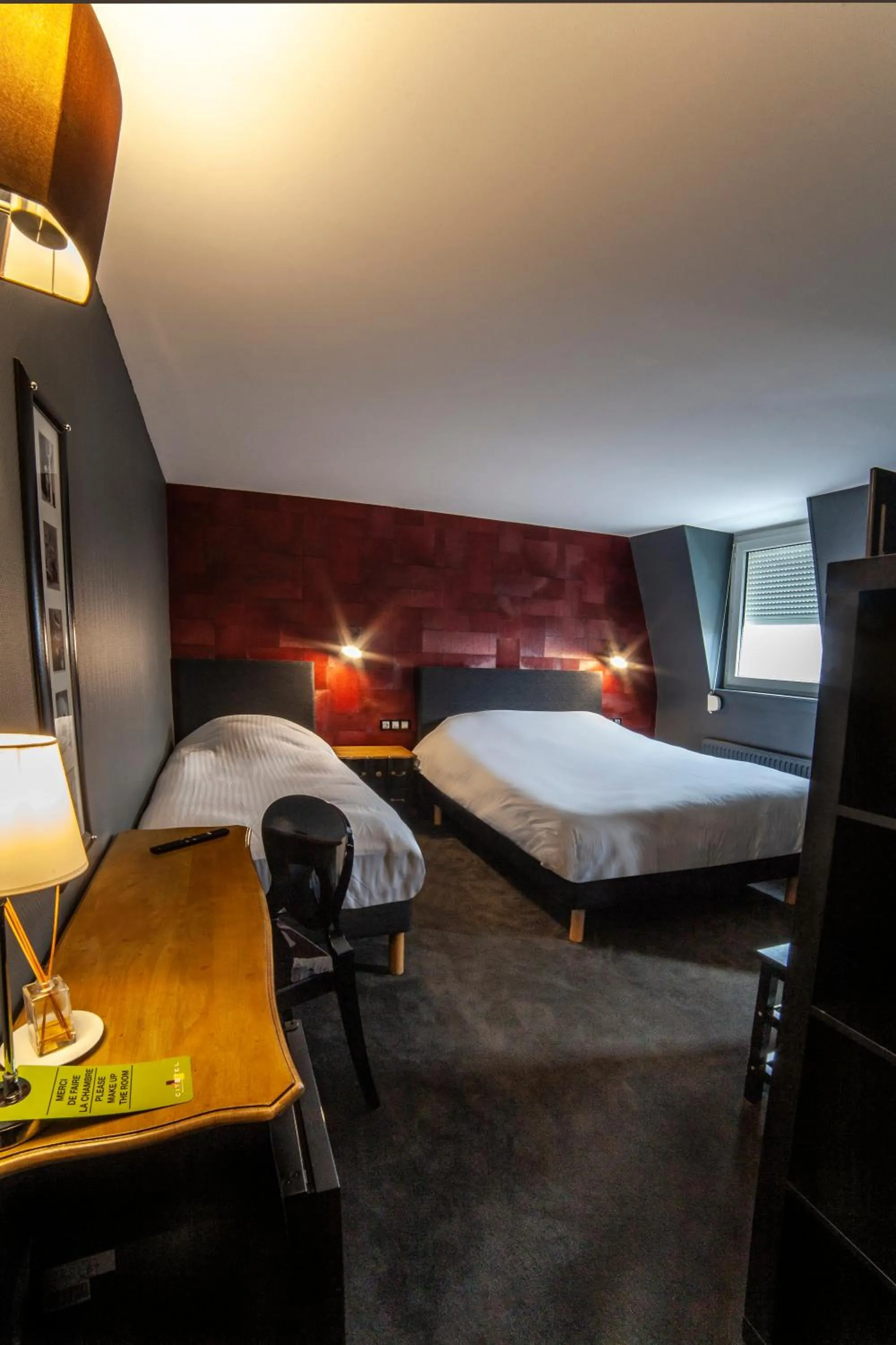 Photo of the whole room, Bed in Cit'Hotel B Hotel Brasserie