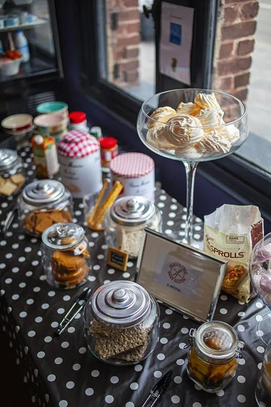 Breakfast in Cit'Hotel B Hotel Brasserie