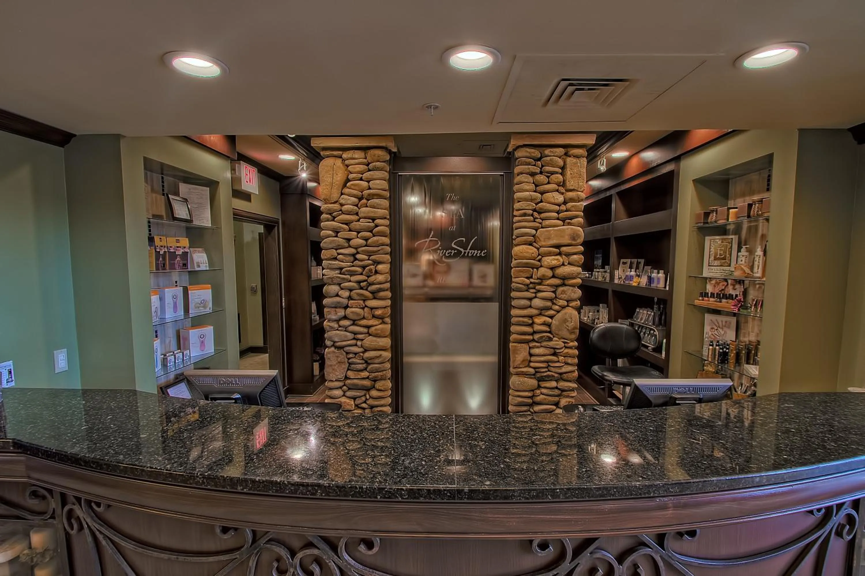 Spa and wellness centre/facilities in RiverStone Condo Resort & Spa