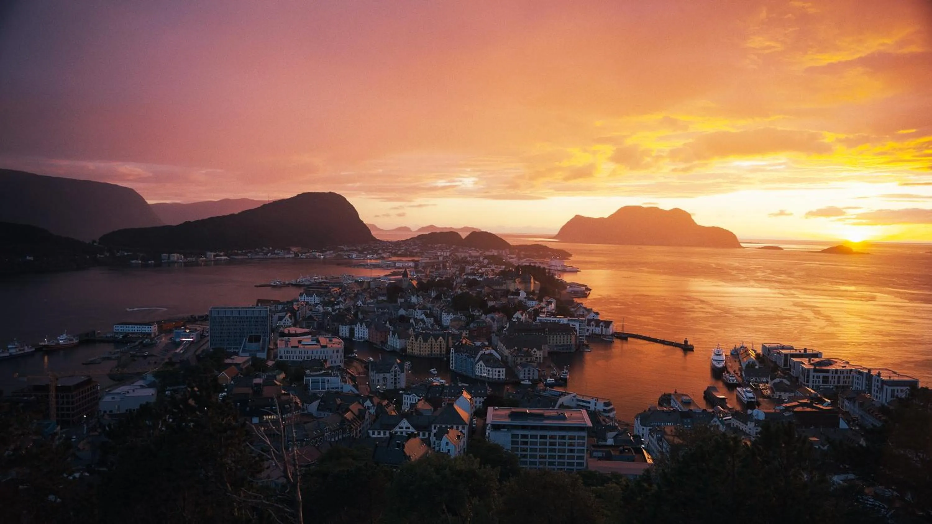 Hiking in Quality Hotel Ålesund