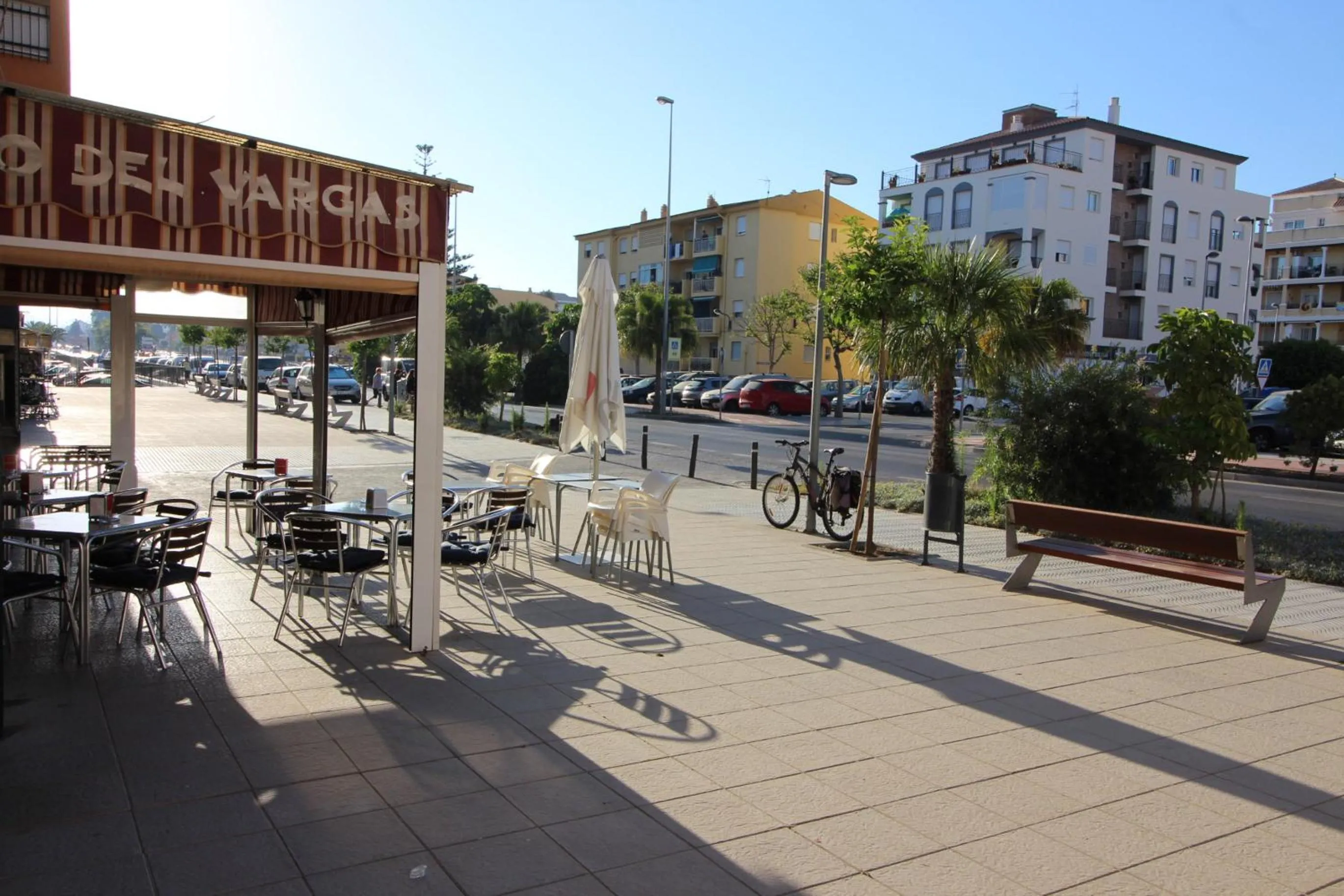 Restaurant/places to eat in Beach and Family