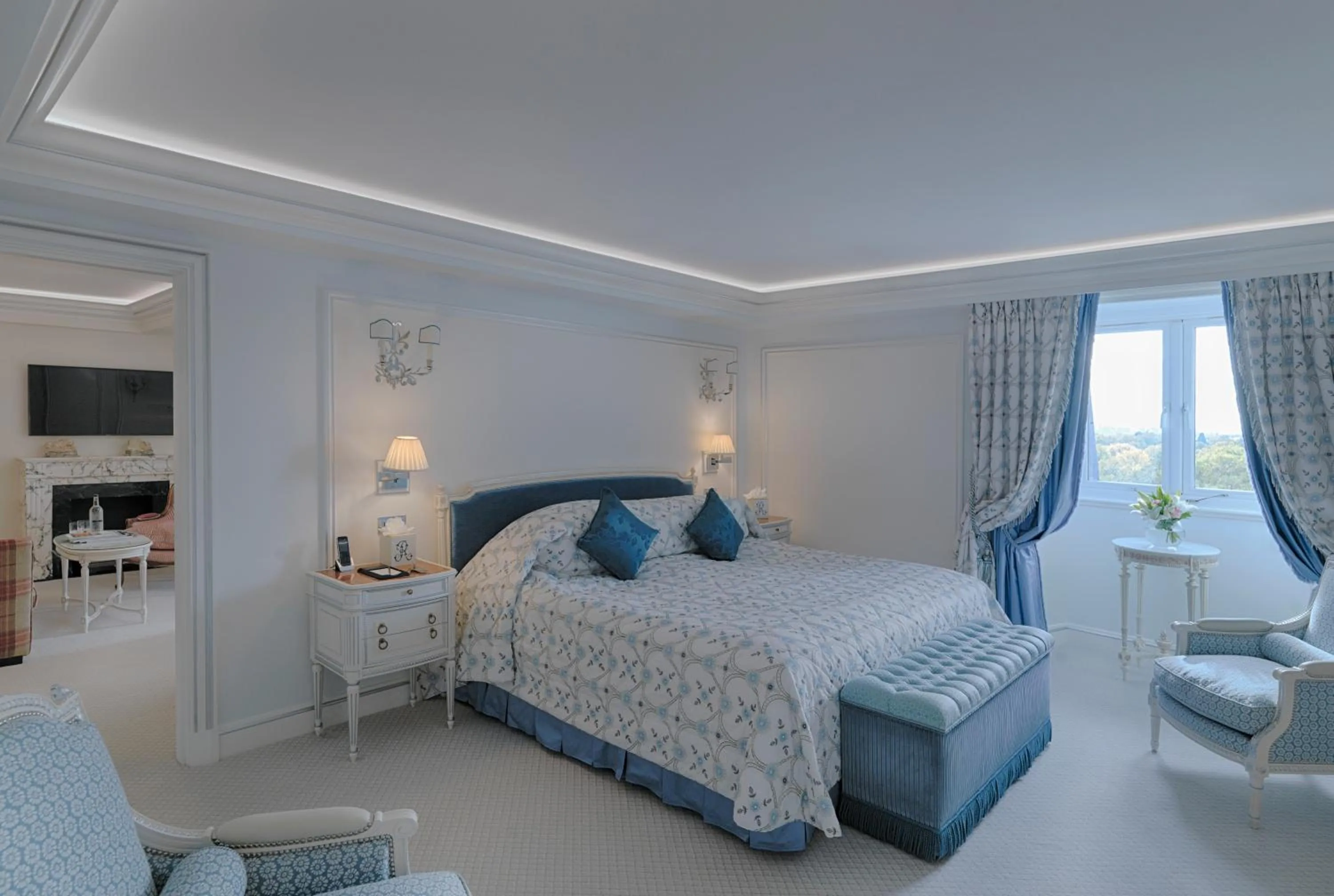 Bedroom, Bed in The Ritz London