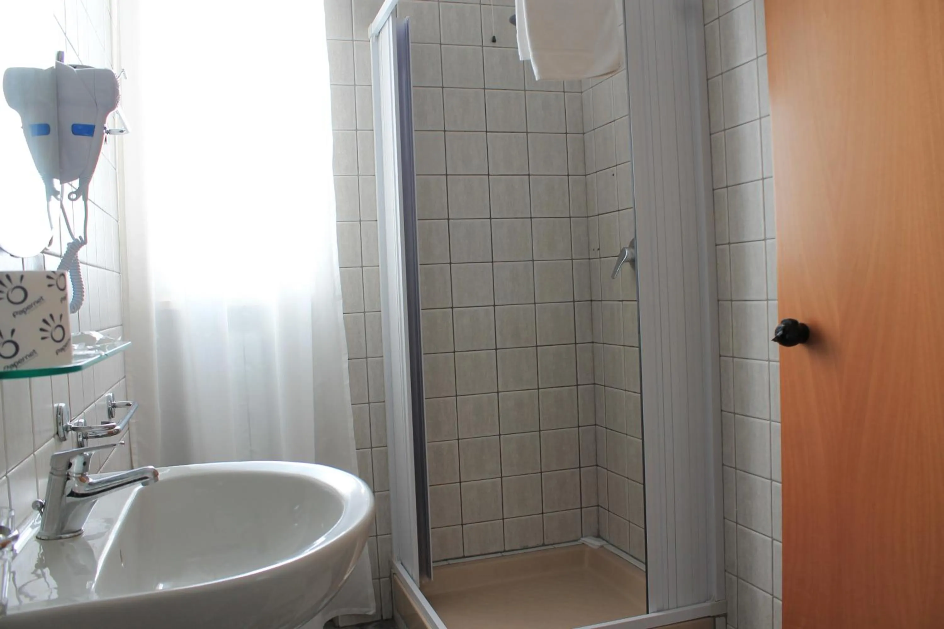 Shower in Chiostro Delle Cererie