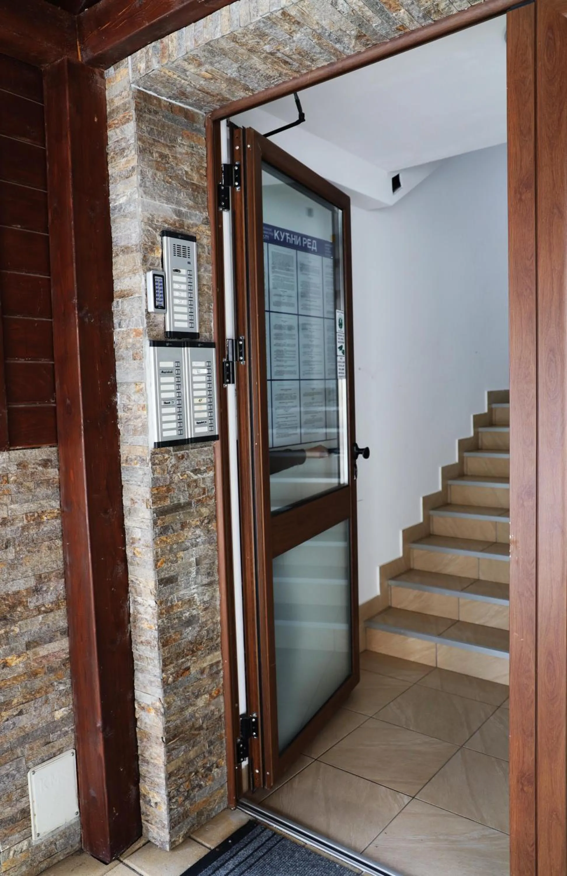 Facade/entrance in Apartman Svetogorska
