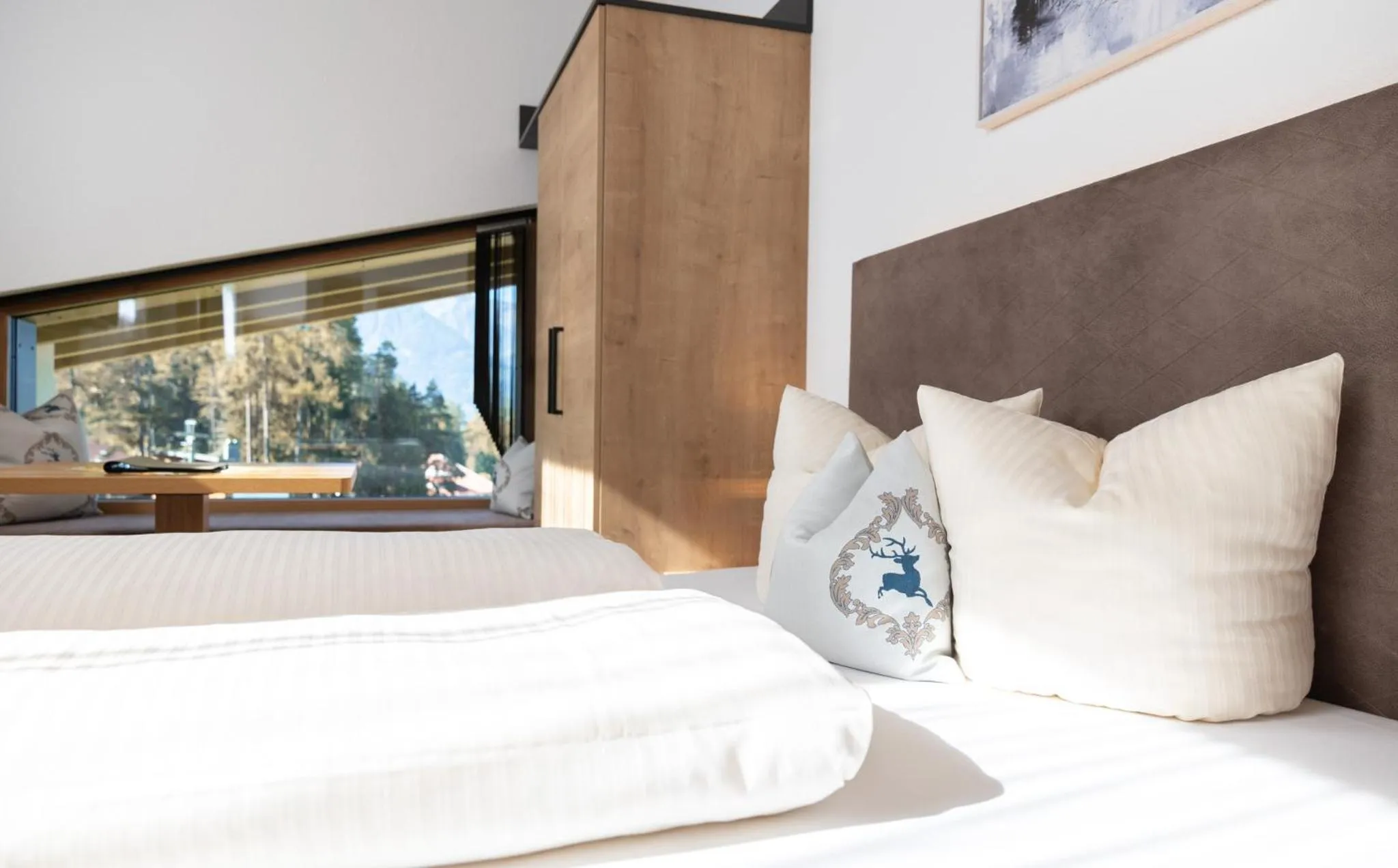 View (from property/room), Bed in Das Aparthotel Olympia Tirol