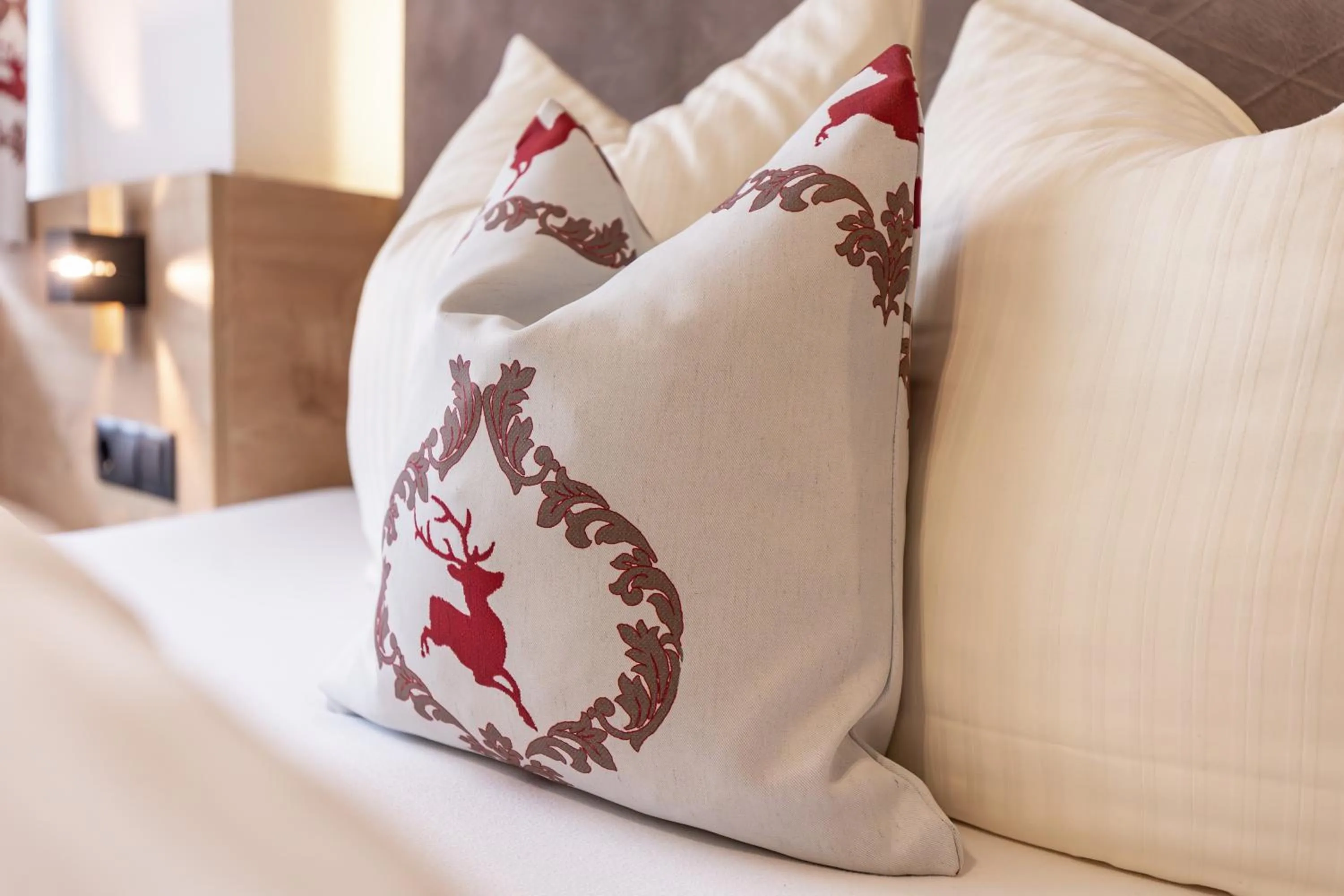 Bed in Das Aparthotel Olympia Tirol