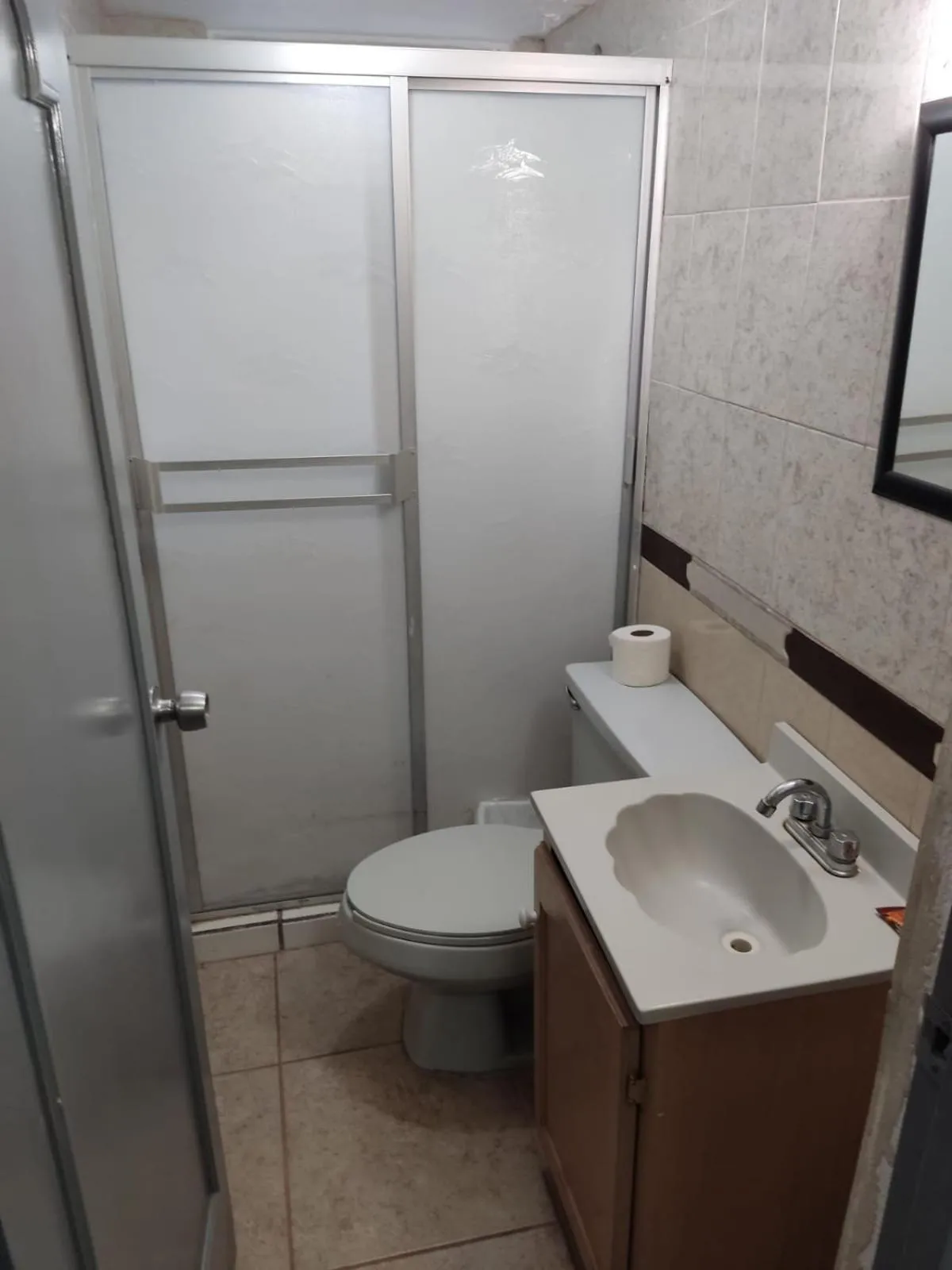 Toilet in Condominio 303 Loma Bonita, enfrente de la alberca!