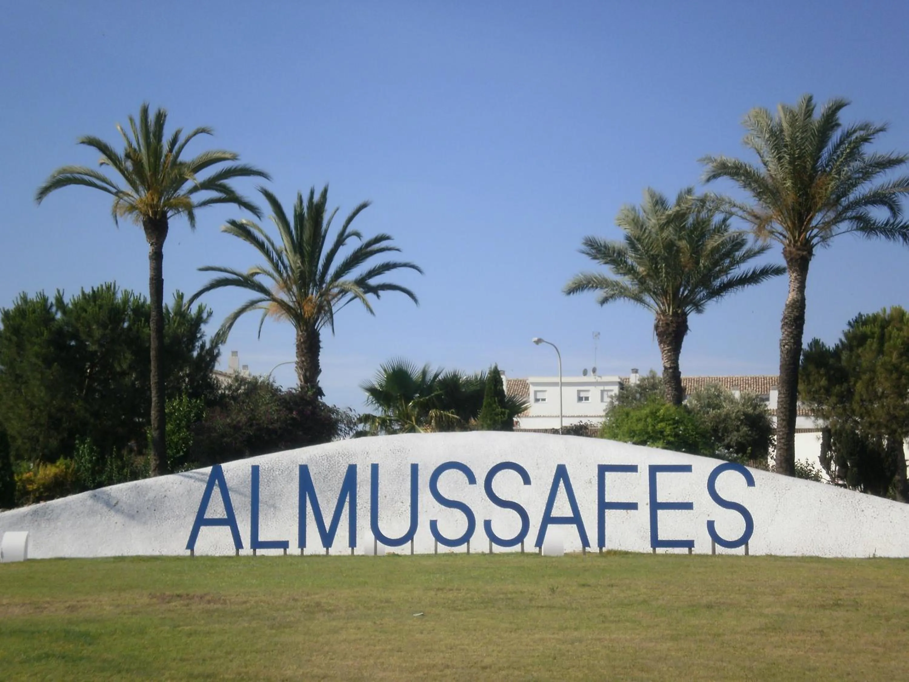 Facade/entrance in Hotel Isabel