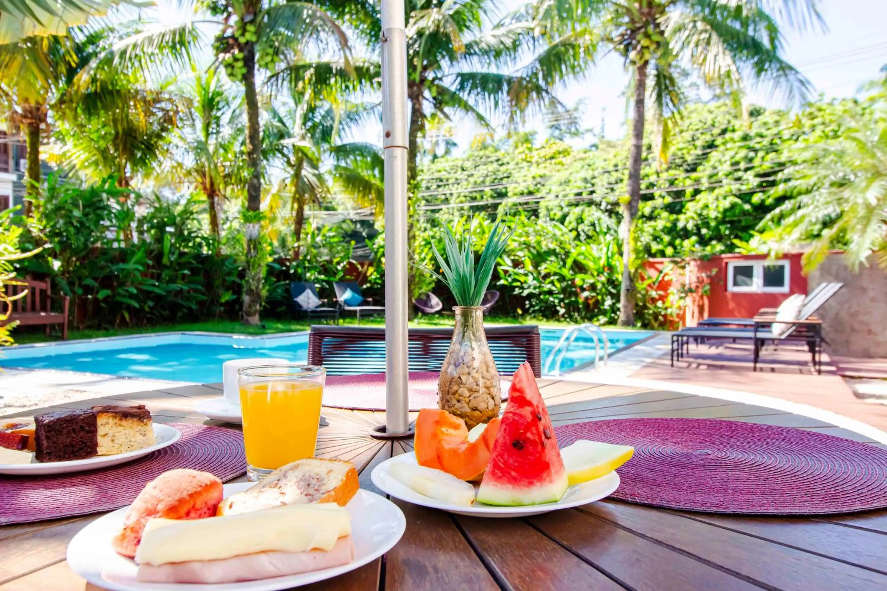 Swimming pool in Pousada Toca da Praia