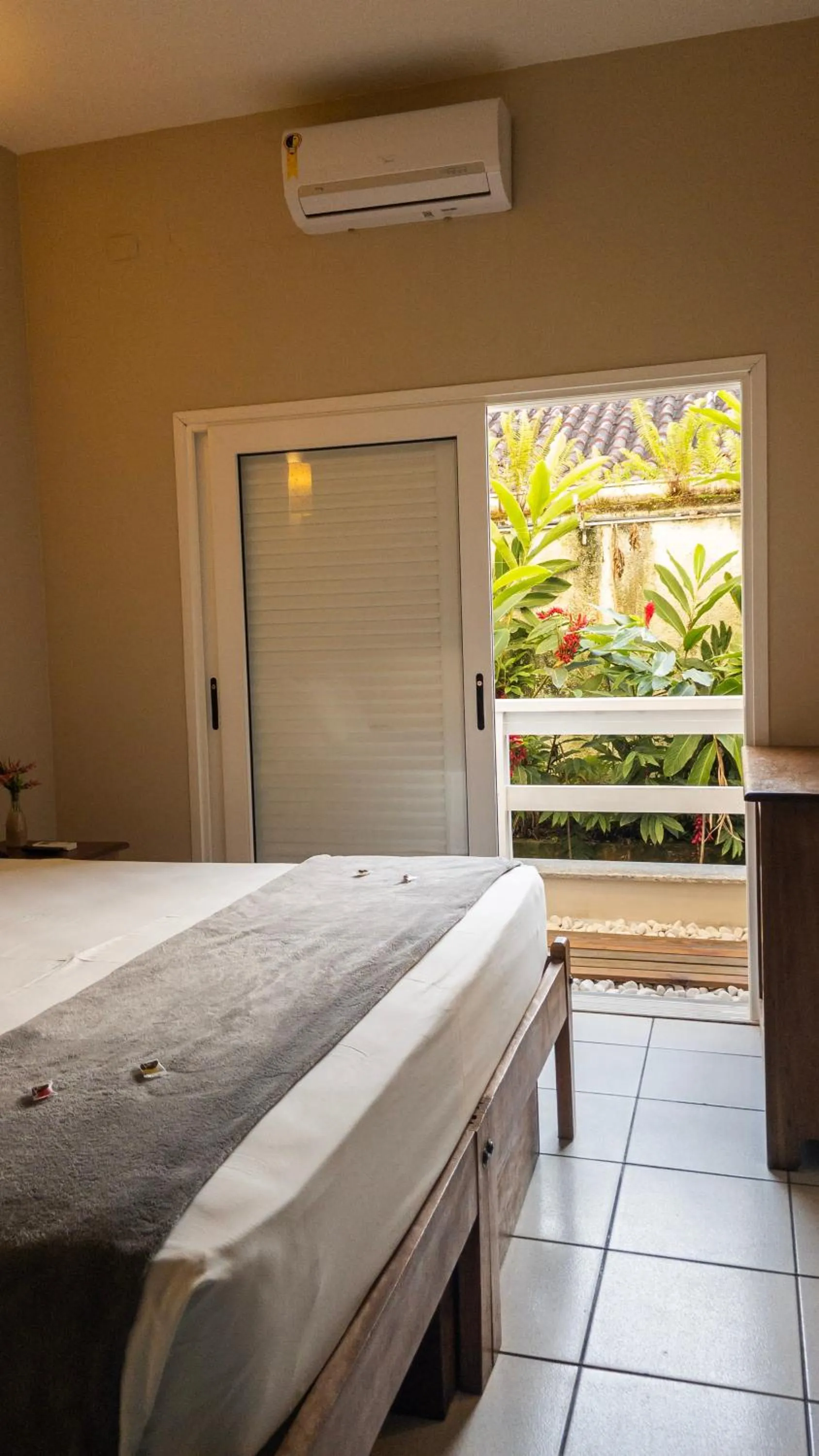 Balcony/Terrace, Bed in Pousada Toca da Praia