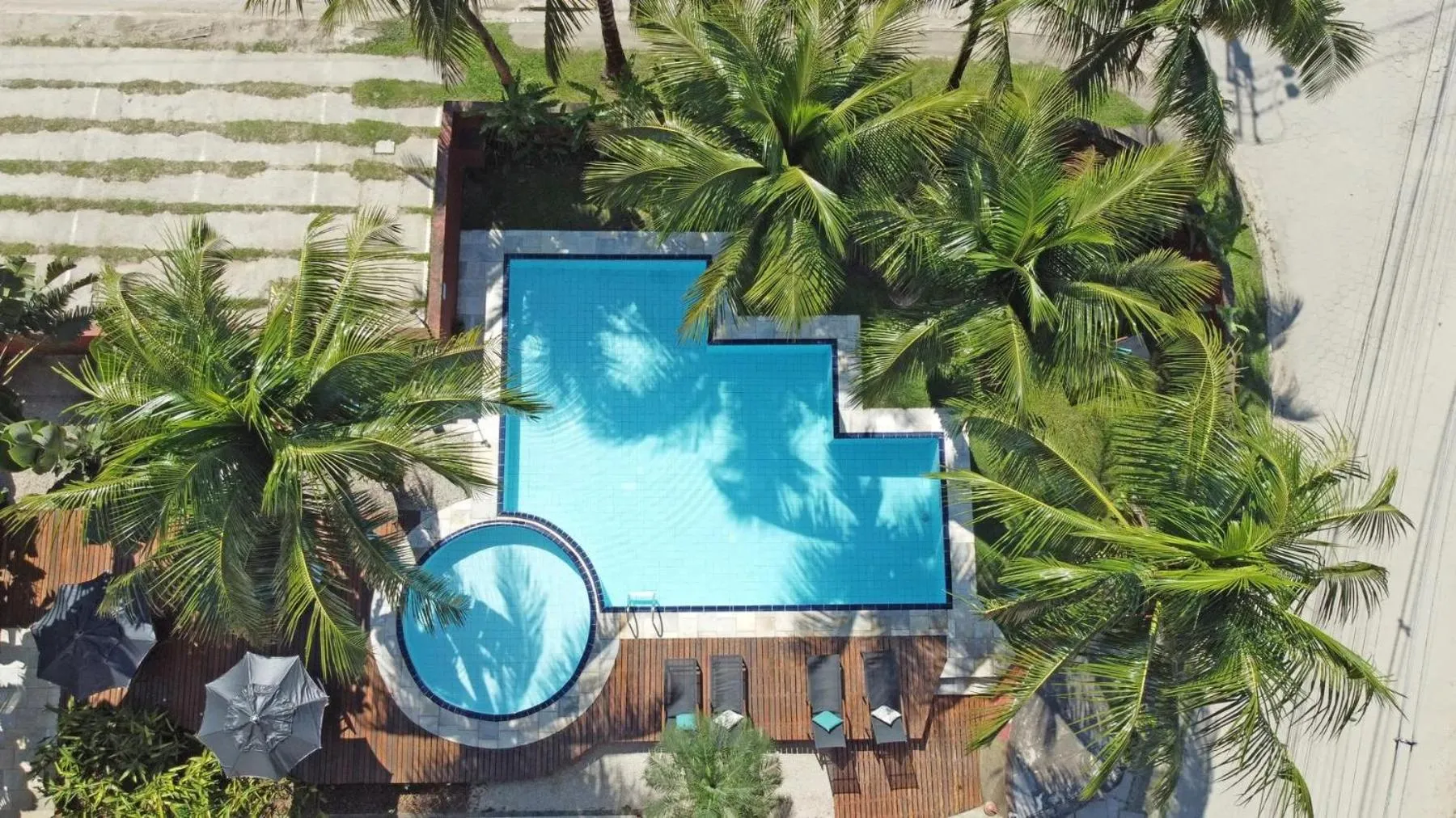 Swimming pool in Pousada Toca da Praia