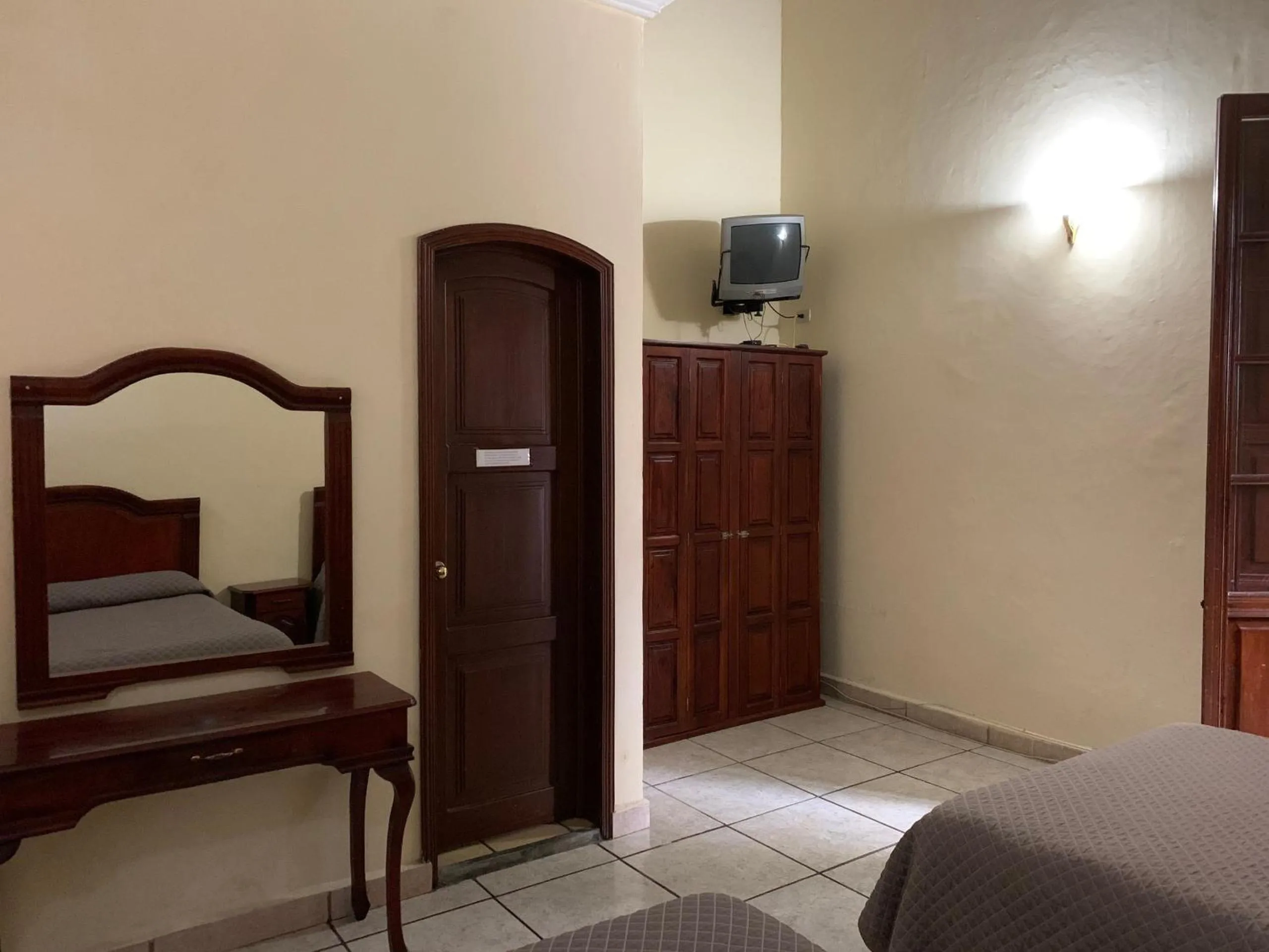 Bedroom in OYO Hotel Real de Cortés