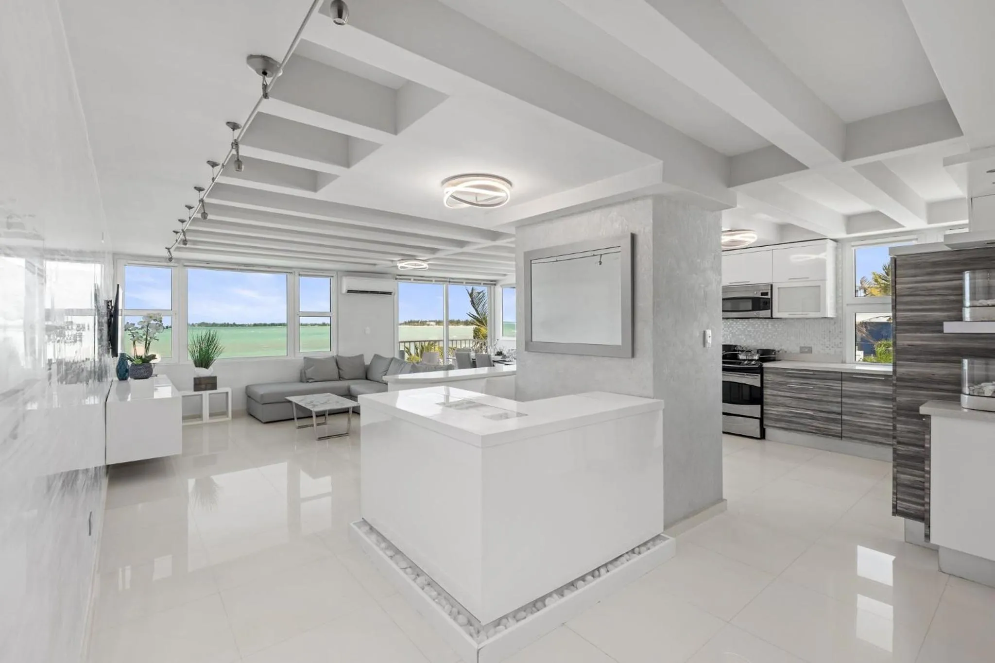 Amapola SeaSide Beach Front Apartment