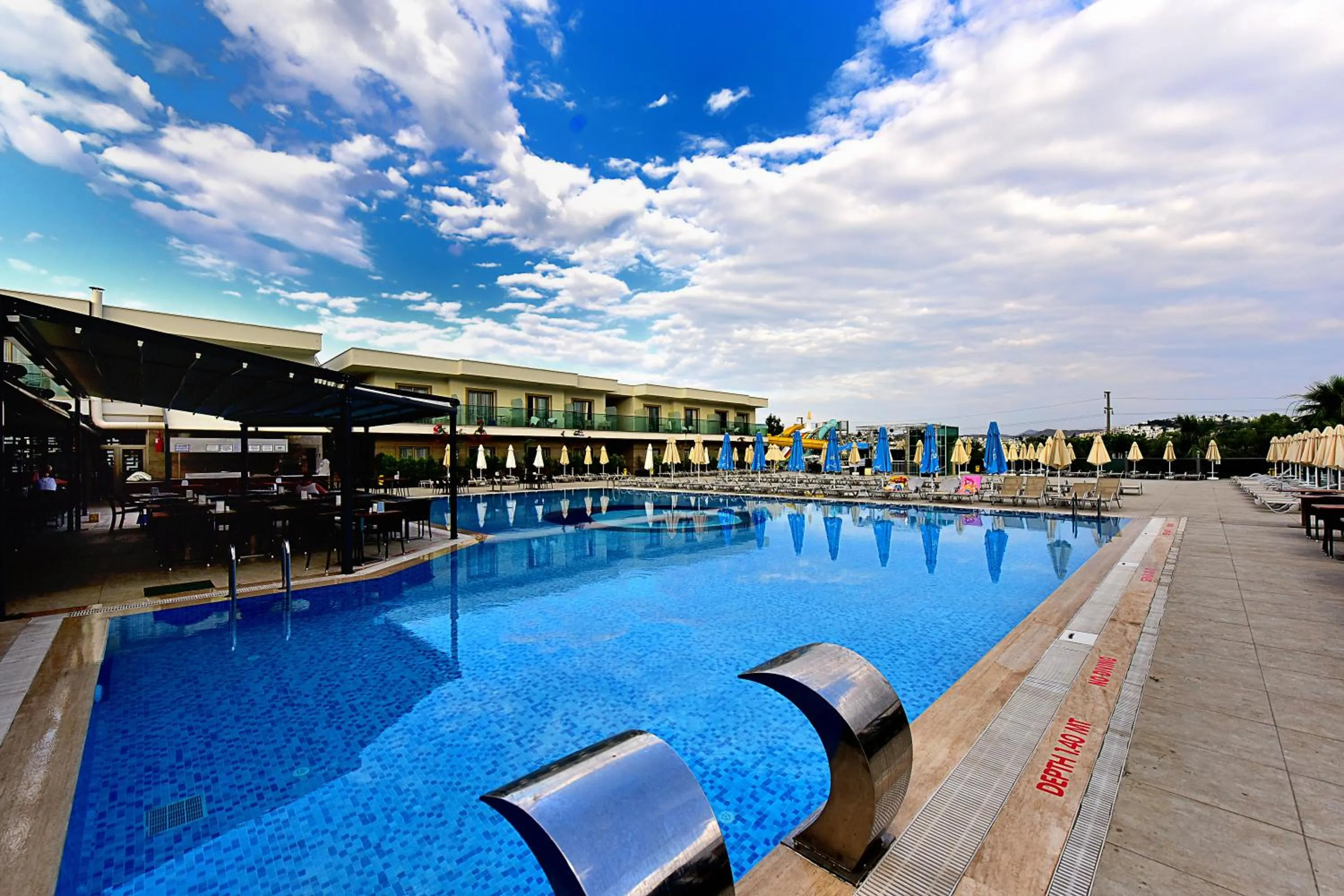 Day in Jasmin Beach Hotel