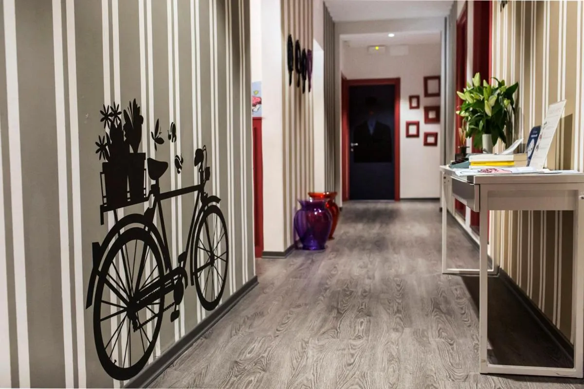 Decorative detail in Il Giglio Rosso B&B