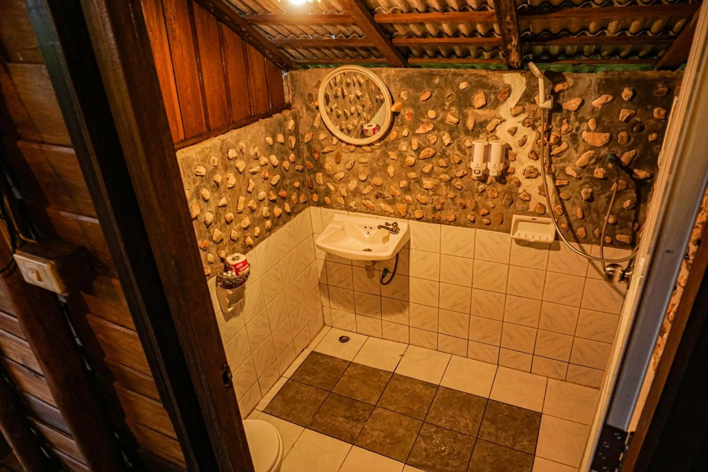 Shower in Tha Khao Bay View Bungalow