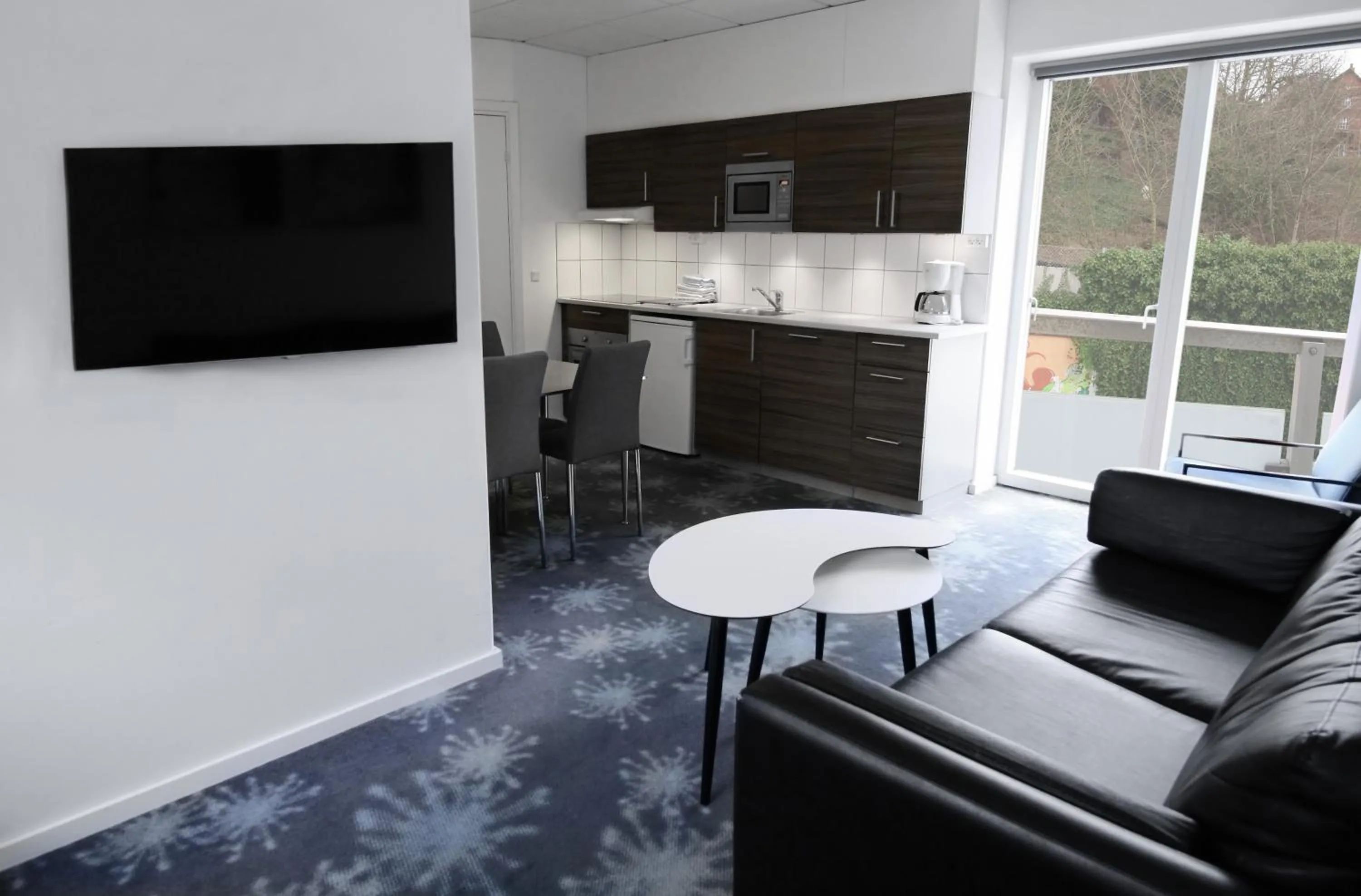 TV and multimedia in ApartHotel Faber