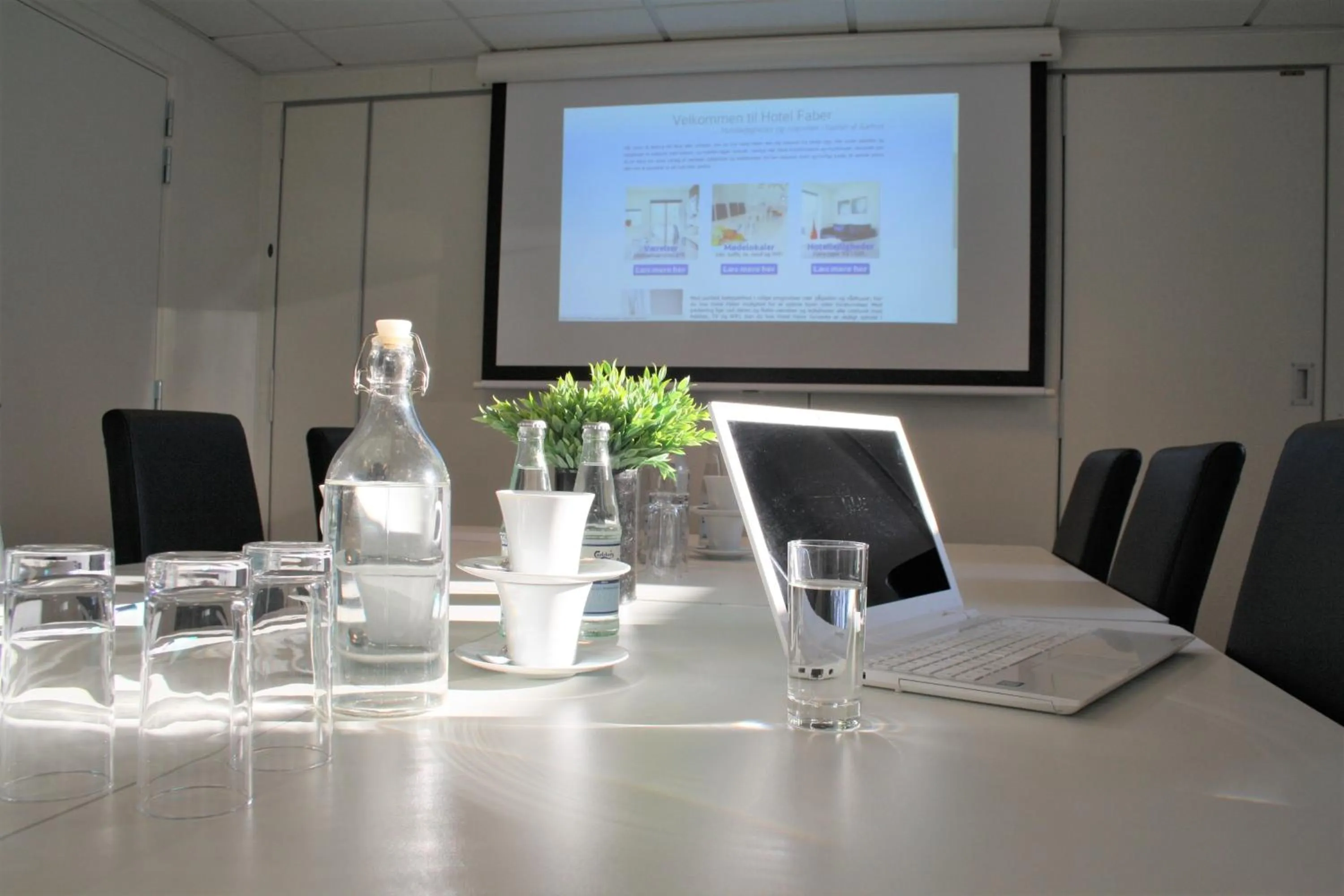 Meeting/conference room in ApartHotel Faber