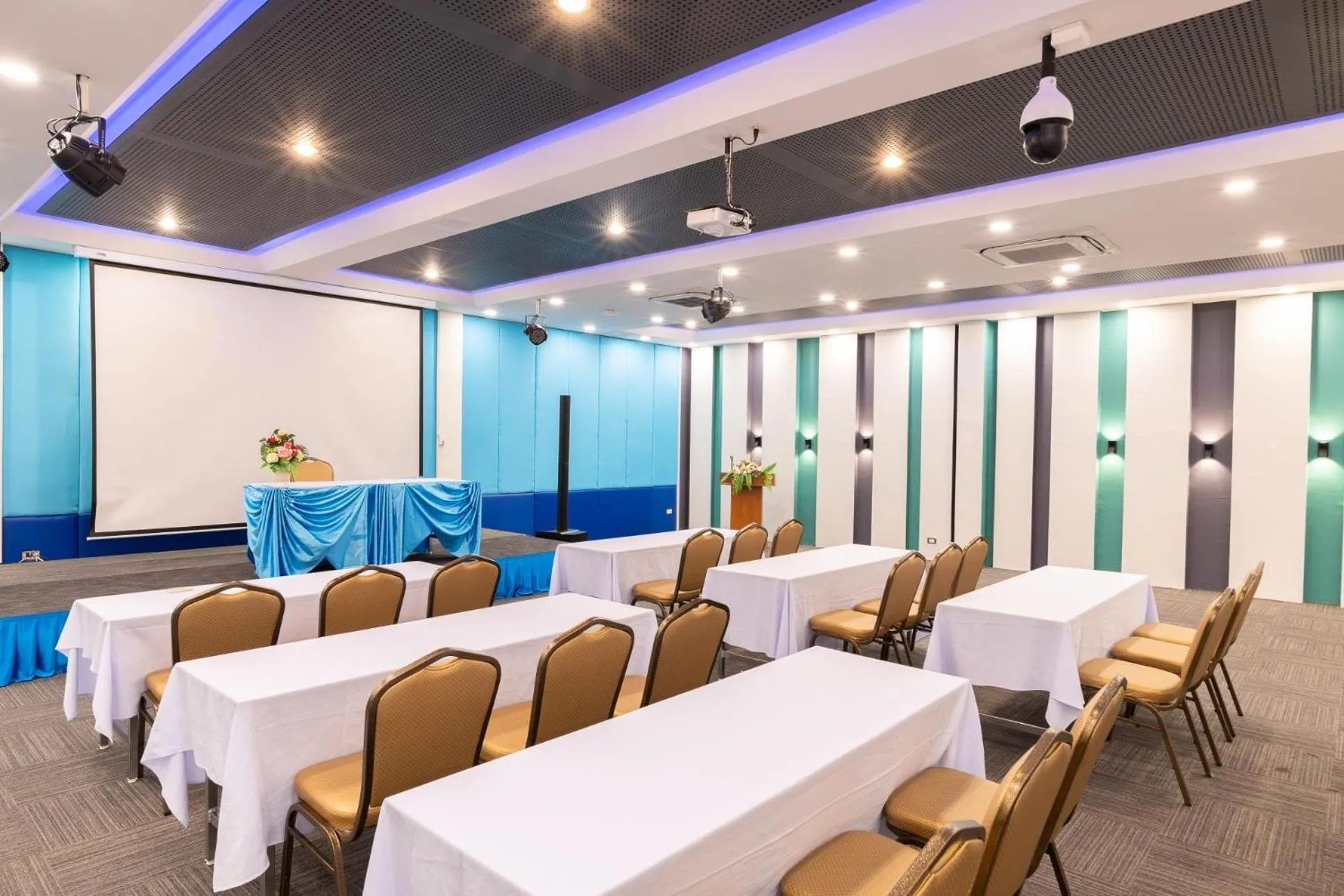Meeting/conference room in Marlin Hotel