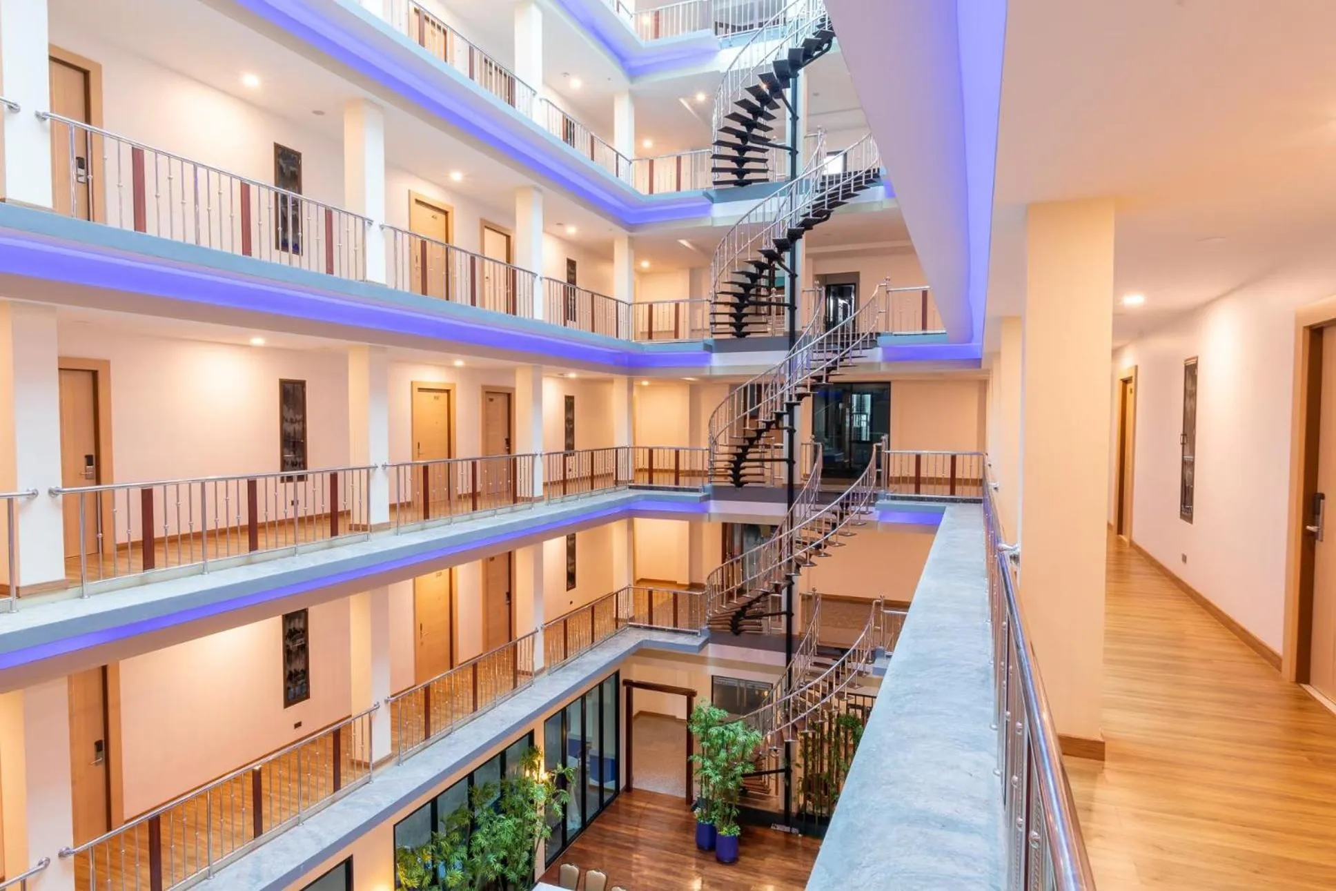 Area and facilities in Marlin Hotel